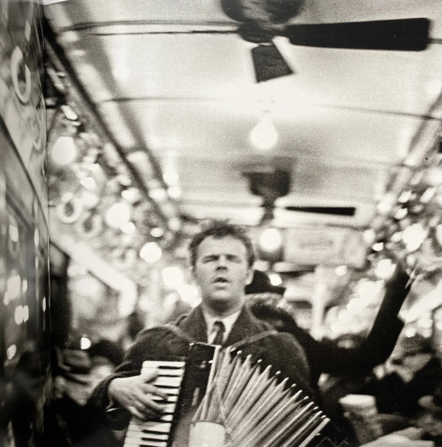 アート・デザイン・音楽 Walker Evans The Hungry Eye Walker Evans The Hungry Eye — HAND OR EYE