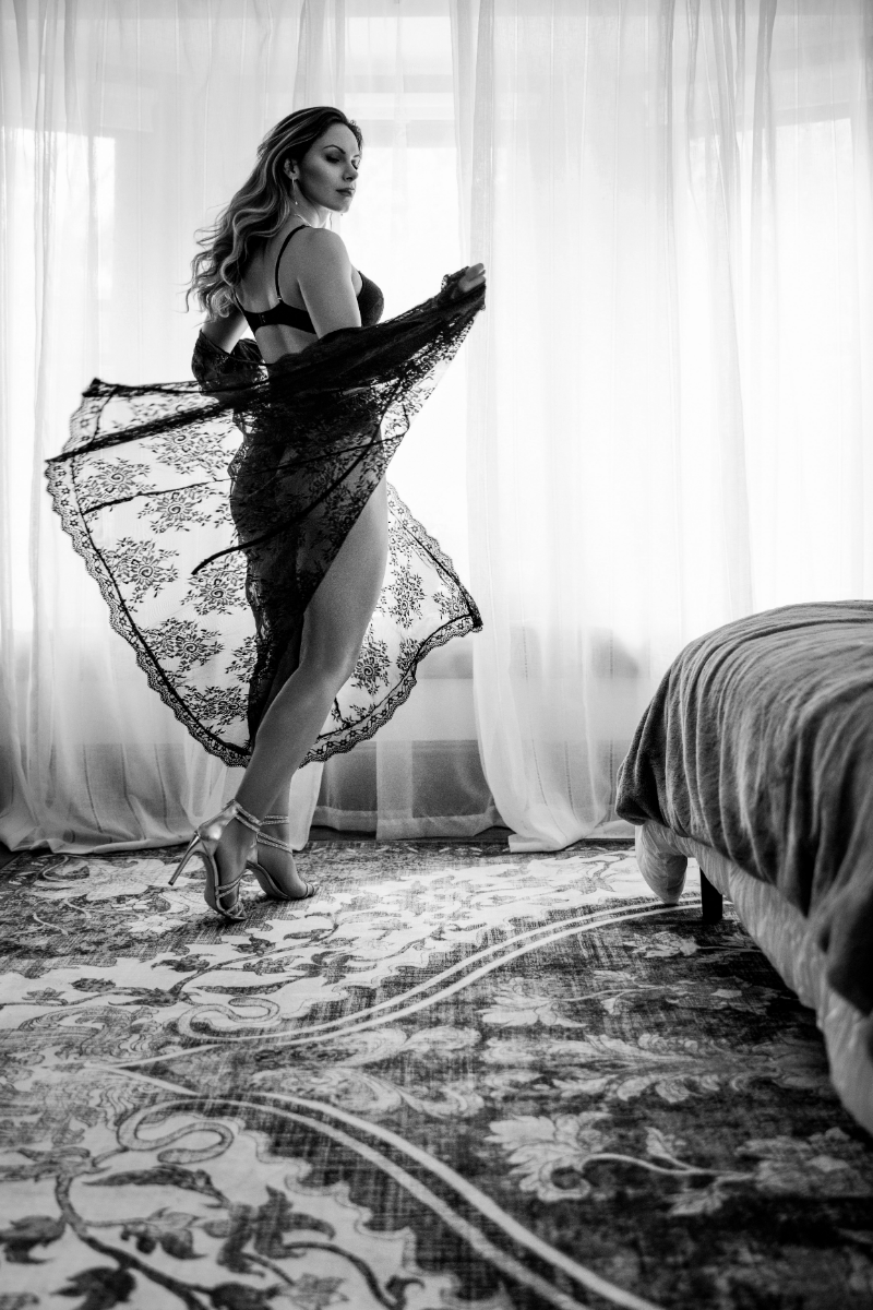 Effortless Boudoir / Baltimore Maryland Boudoir Photographer + Empowered + Lace Robe