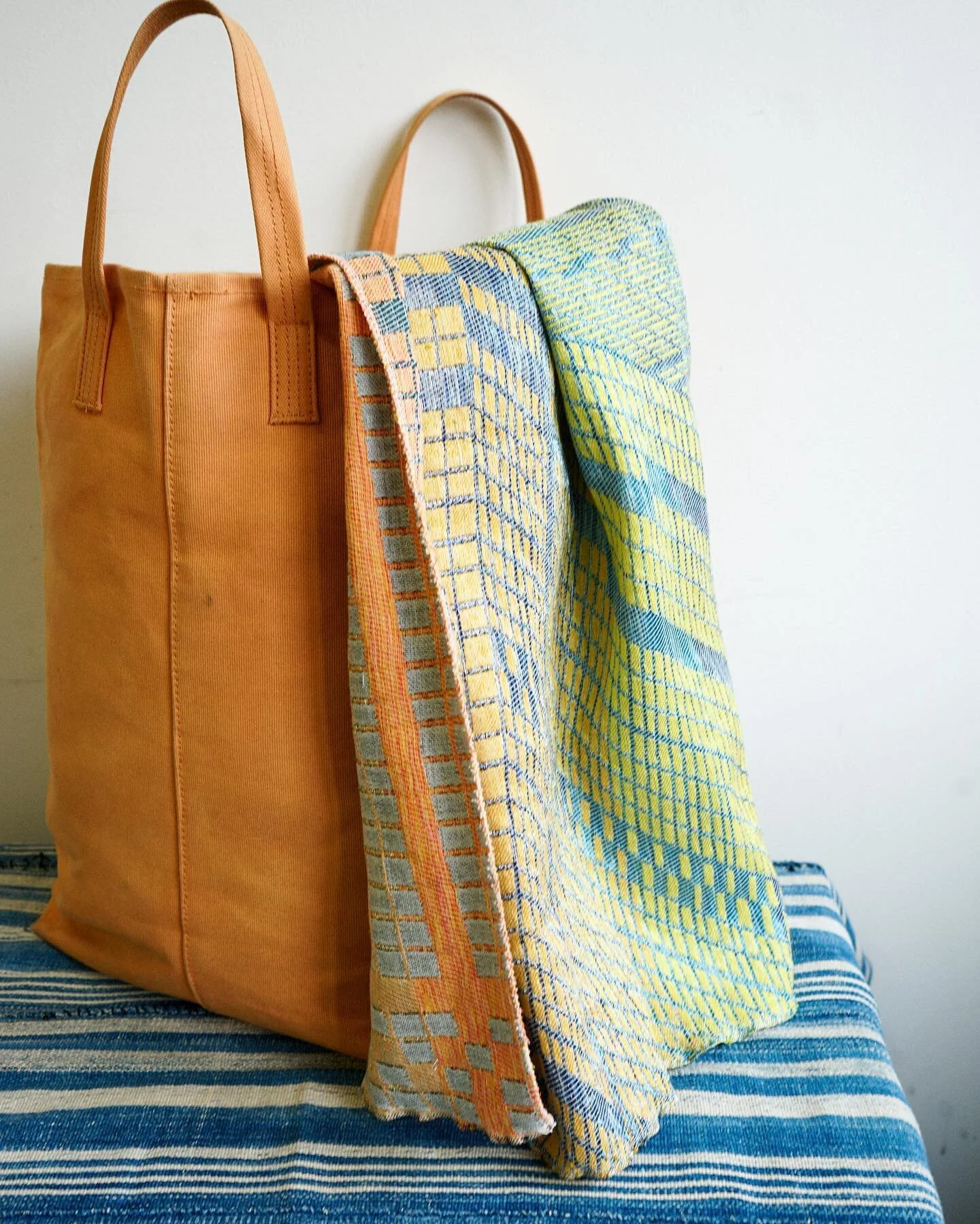 🤠🏢Collection🏢🤠

Metallic thread woven Jacquard. &lsquo;Manhattan Hinge&rsquo; collection. This textile can be framed alone, embroidered onto a garment, or made into a garment. DM or email for inquires. 

#empoweredcowgirl #cowgirlstyle #groceryba