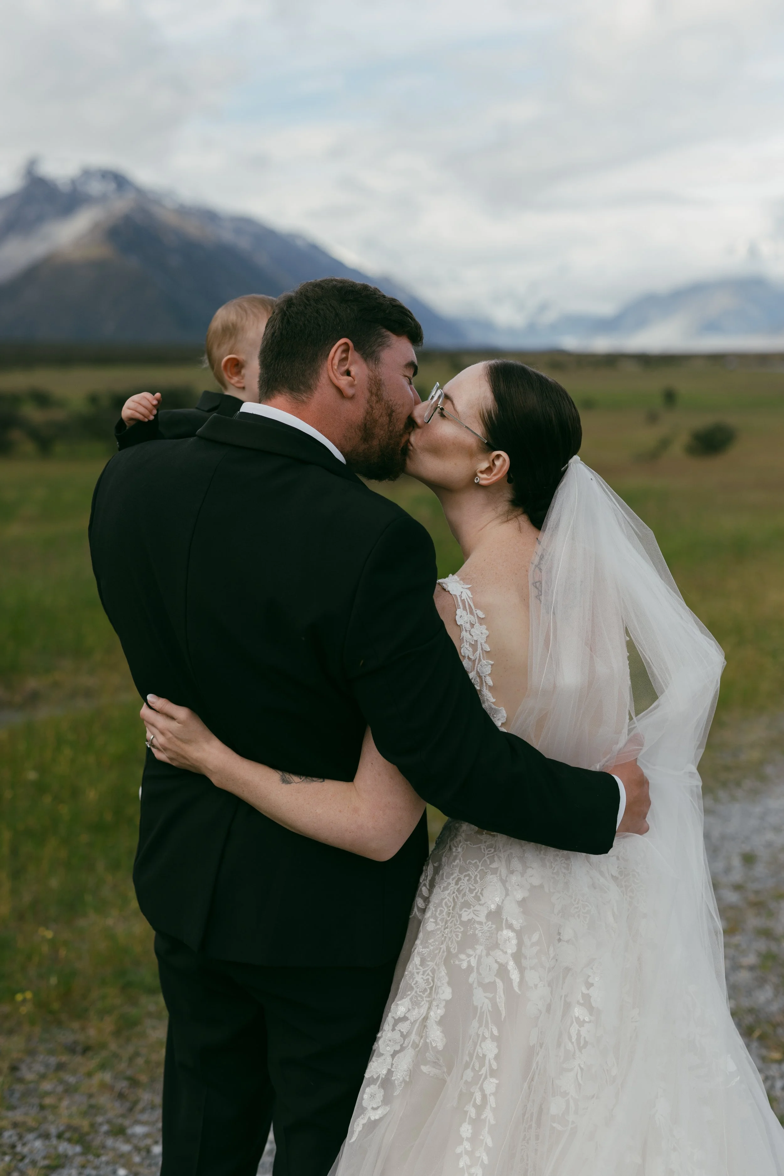 Laura & Josh - Eloise Bickle Photography-157.jpg