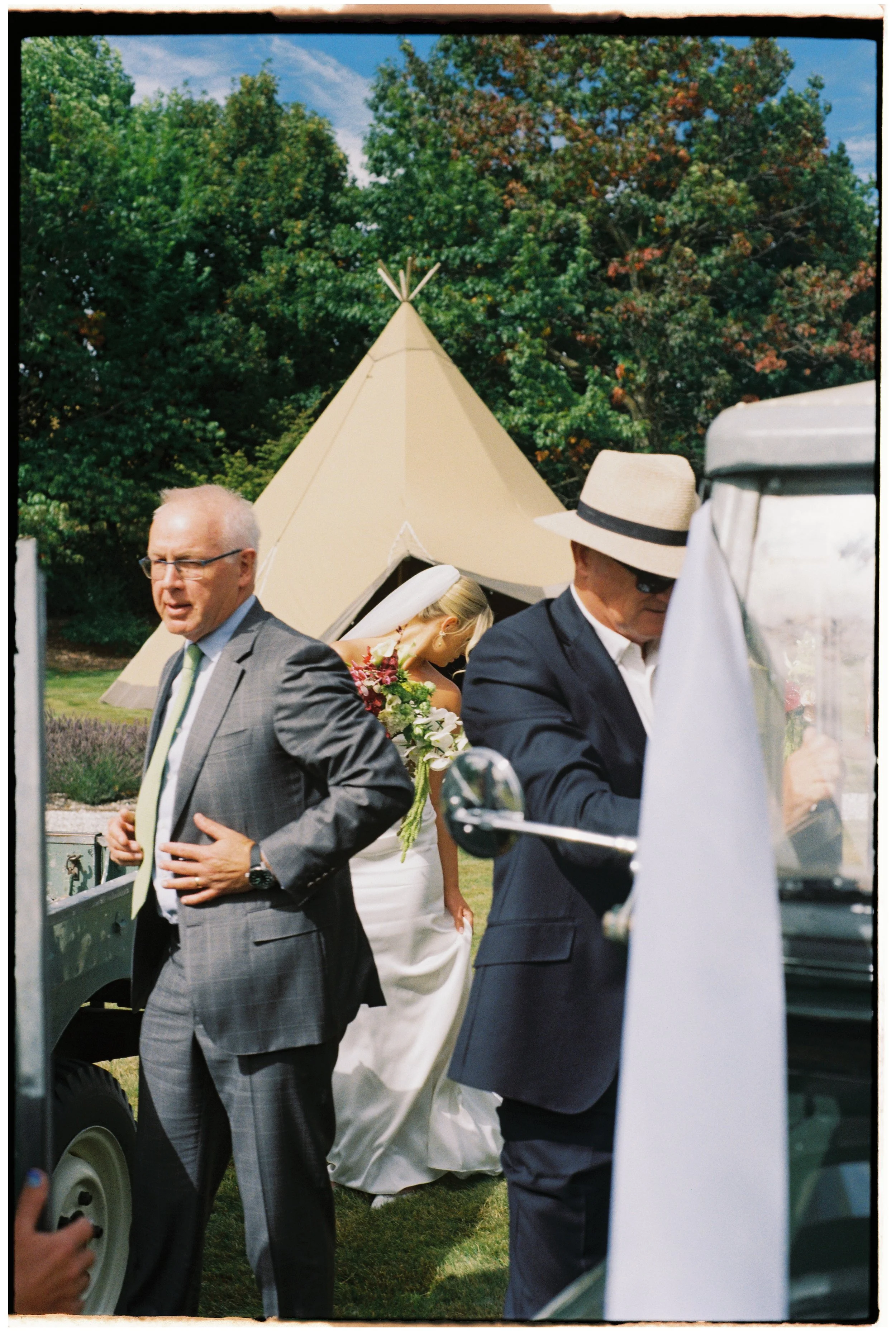 Georgia & Callum Film - Eloise Bickle Photography-17.jpg