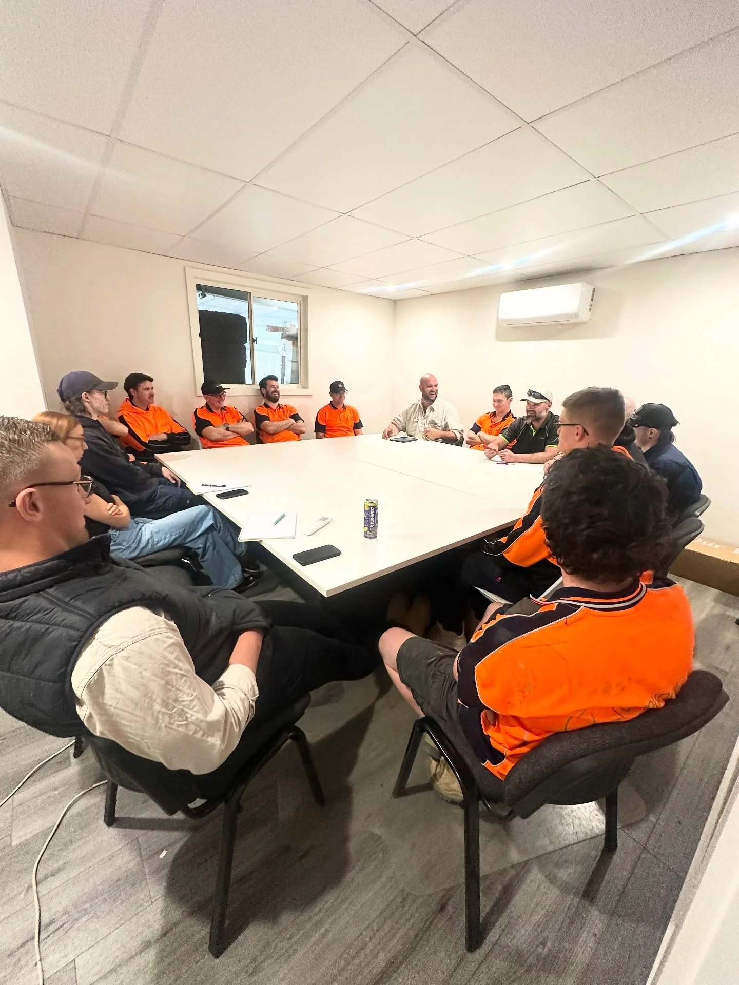 The Grounded crew kicked off the week with some team first aid training and a toolbox talk- reinforcing our commitment to safety and preparedness on every project.

We value ongoing development and creating opportunities for our team to build both sk