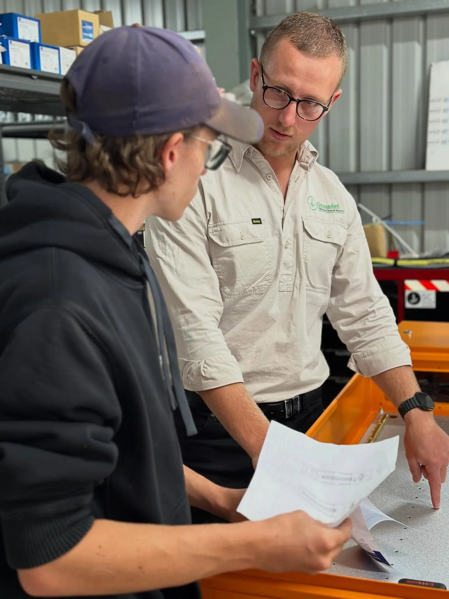 𝗪𝗲 𝗮𝗿𝗲 𝗵𝗶𝗿𝗶𝗻𝗴 | 𝗤𝘂𝗮𝗹𝗶𝗳𝗶𝗲𝗱 𝗘𝗹𝗲𝗰𝘁𝗿𝗶𝗰𝗶𝗮𝗻 | 𝗔𝗽𝗽𝗿𝗲𝗻𝘁𝗶𝗰𝗲 𝗘𝗹𝗲𝗰𝘁𝗿𝗶𝗰𝗶𝗮𝗻 |

Grounded Electrical is seeking a motivated and reliable Qualified Electrician and Electrical Apprentice to join our growing team.

T