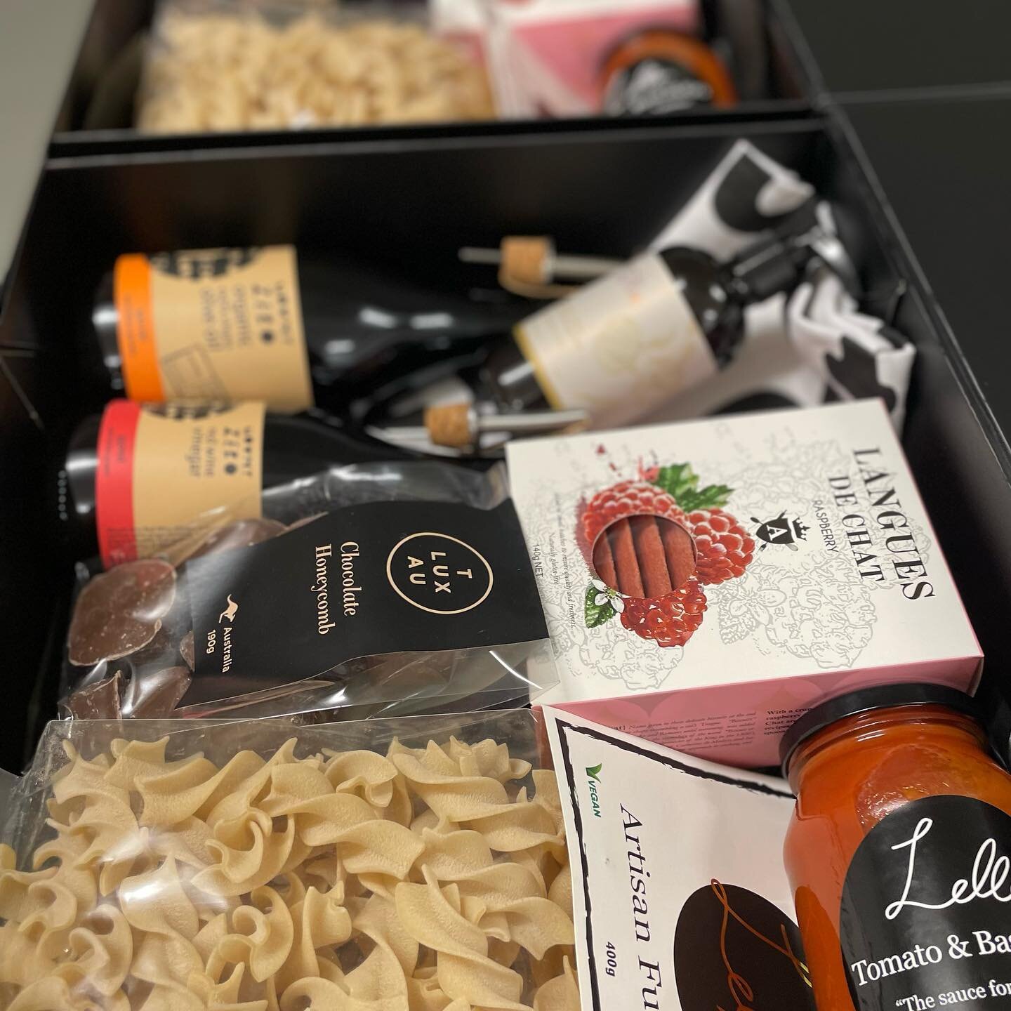 Dinner sorted! Settlement hampers sorted! Thanks to @jelliscraignortheast and our fabulous suppliers.