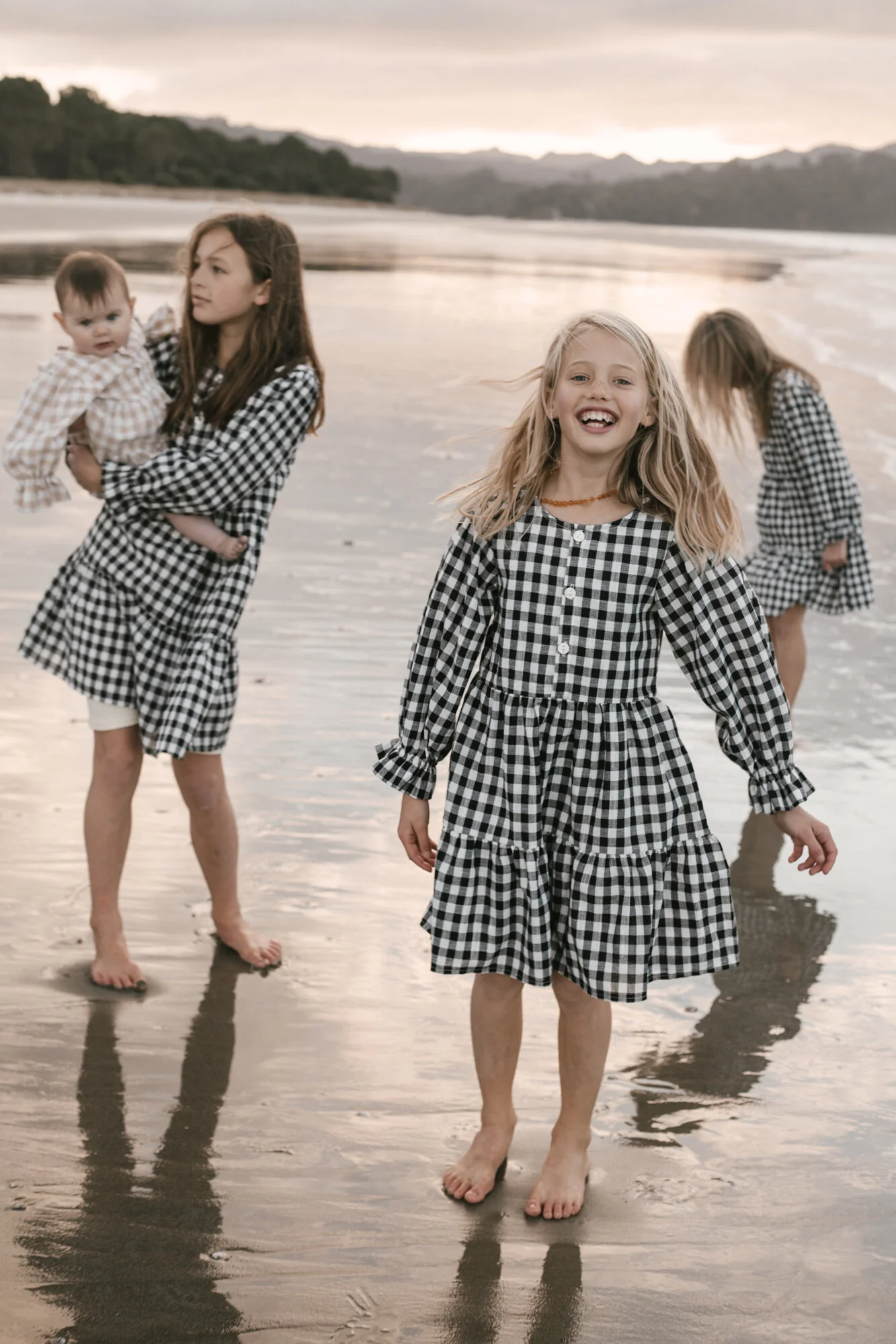 LINEN GINGHAM DRESS BLACK — Le Edit
