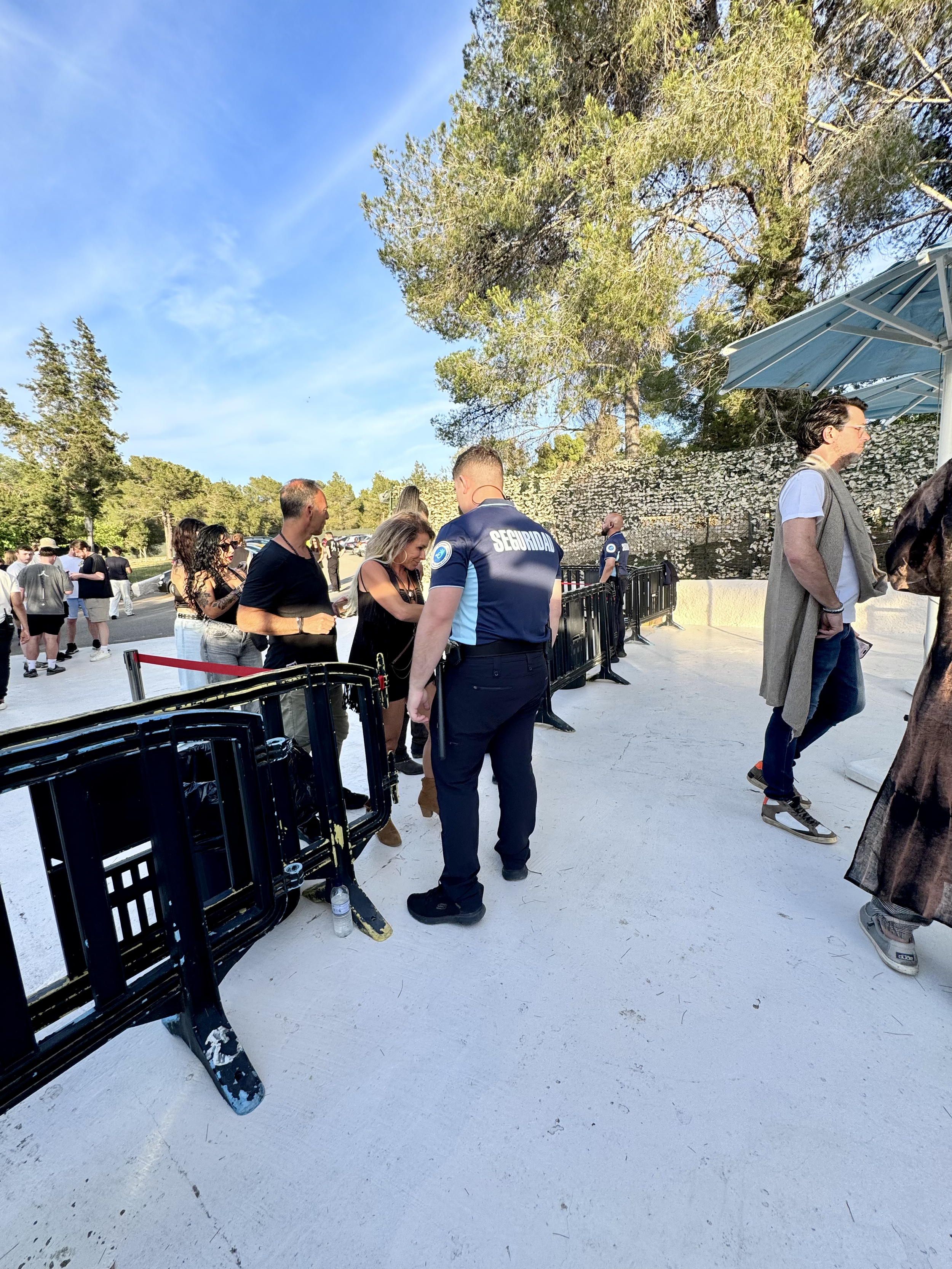 Cómo mejorar la seguridad en negocios abiertos al público en Ibiza