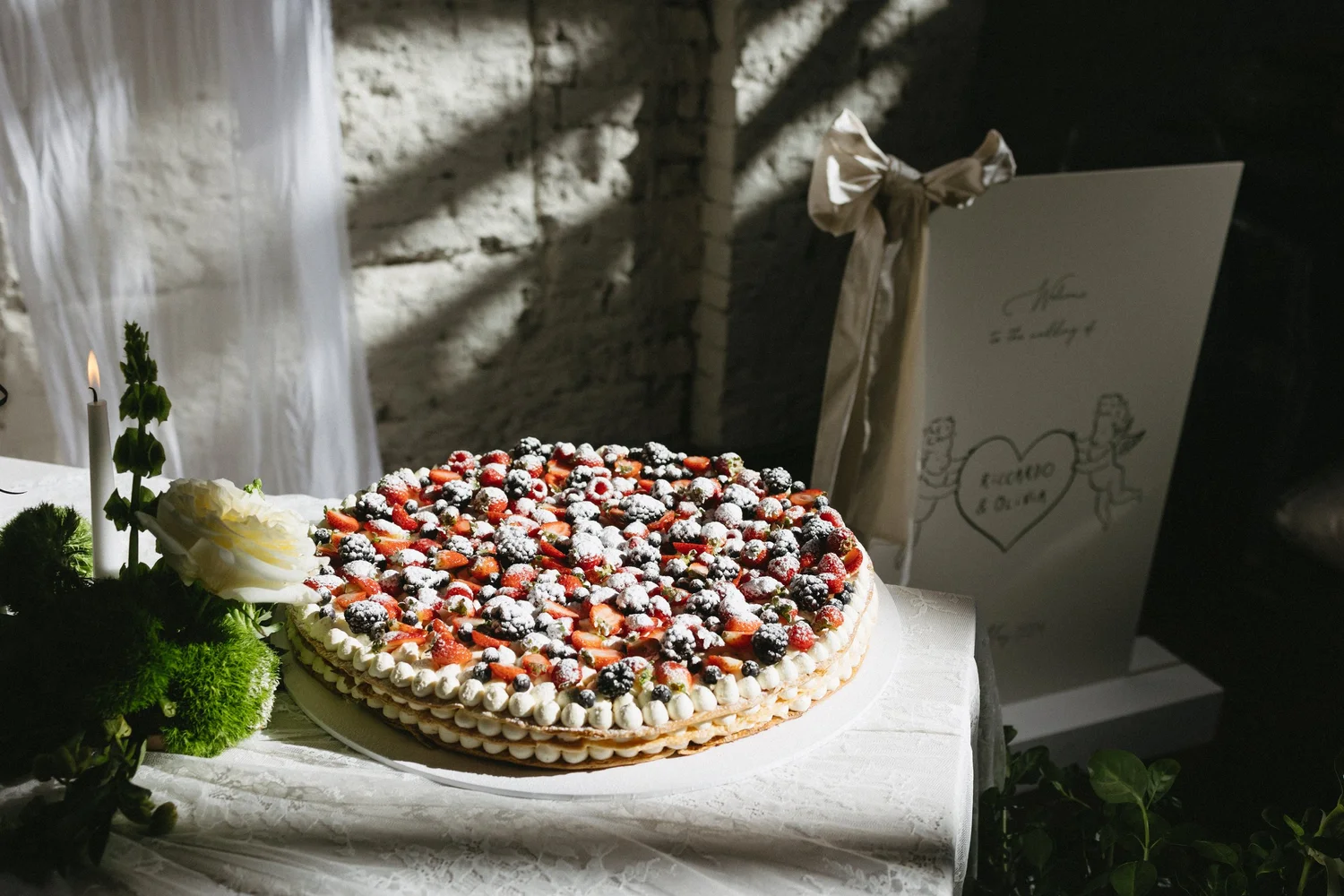 Luxury Wedding Cakes in the Hunter Valley | Elegant &amp; Bespoke Designs ...
