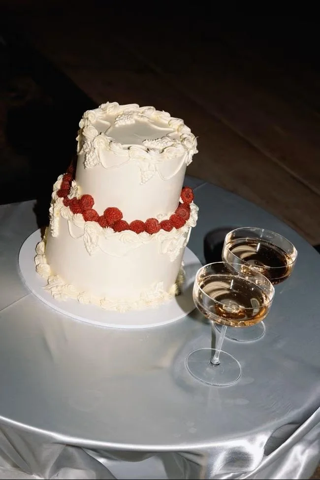 Vintage raspberry cake with champagne