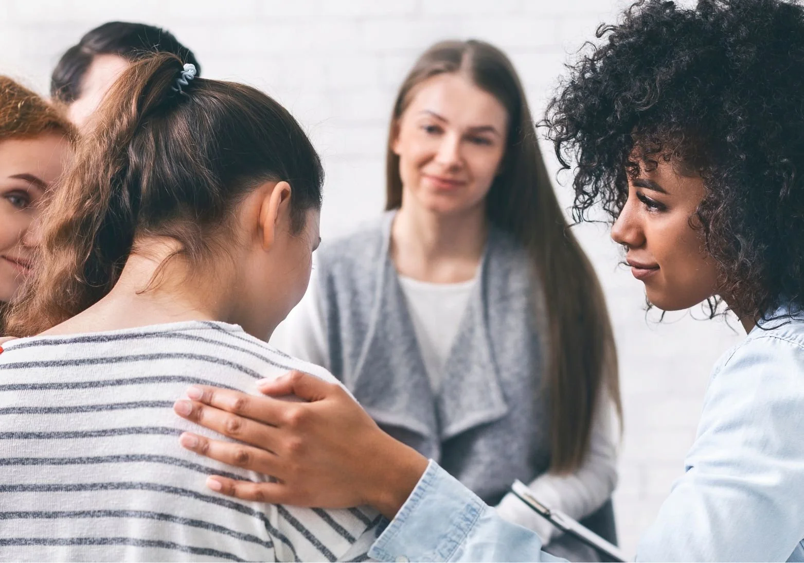 EMDR Intensives vs. Weekly Therapy: Which Is Right for You?