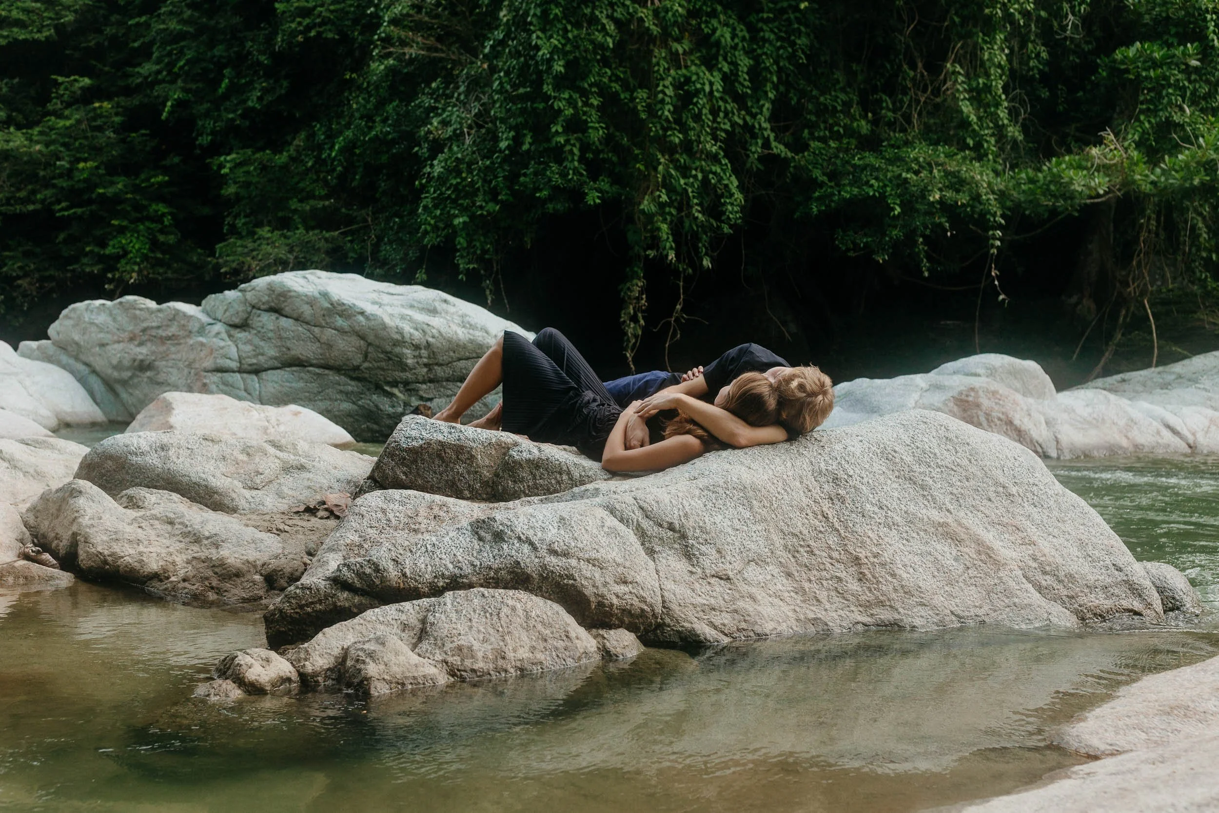 colombia-rivier-shoot-niyi-20.jpg