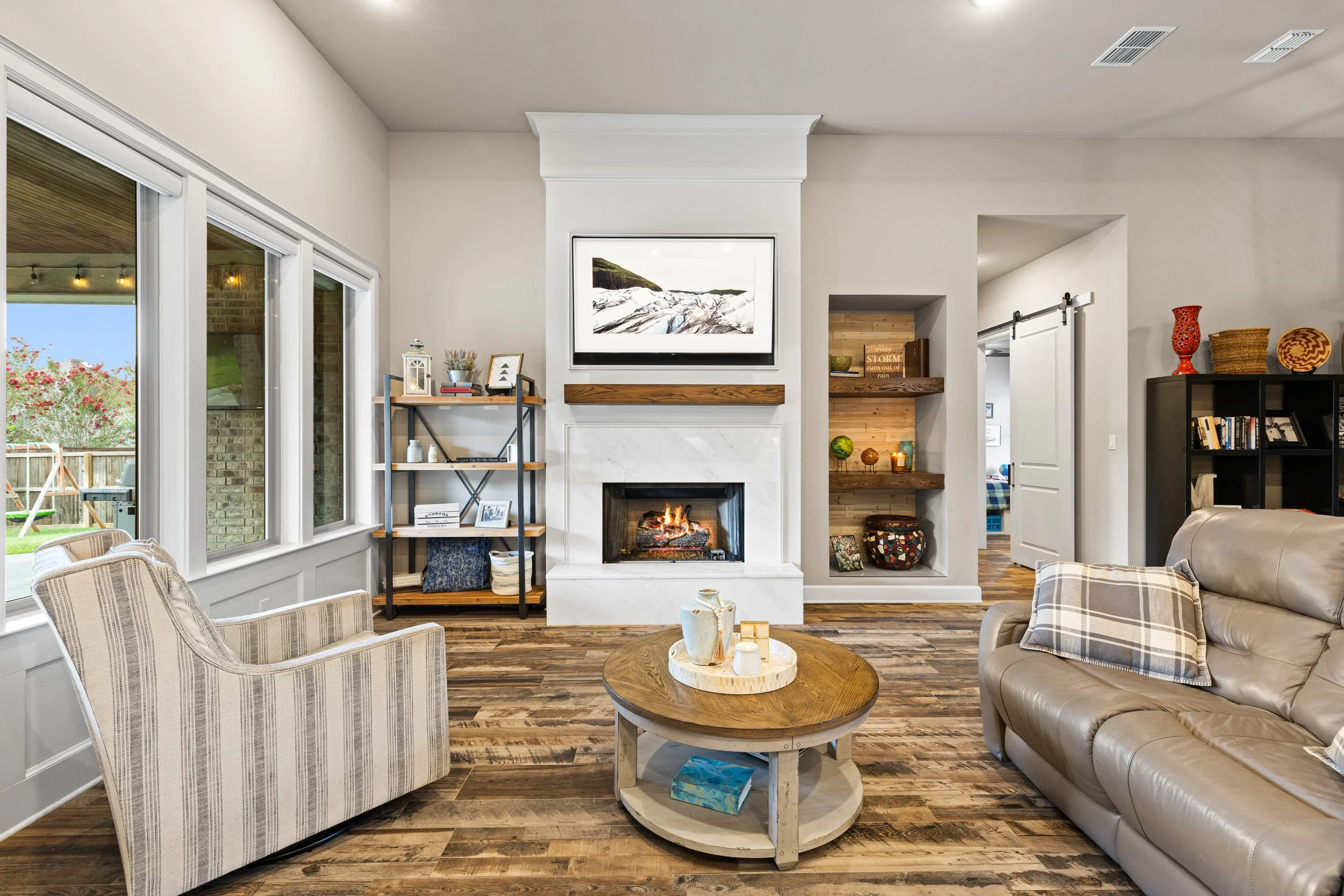 15 4022 Hidden Hills Cir -living fpl.jpg