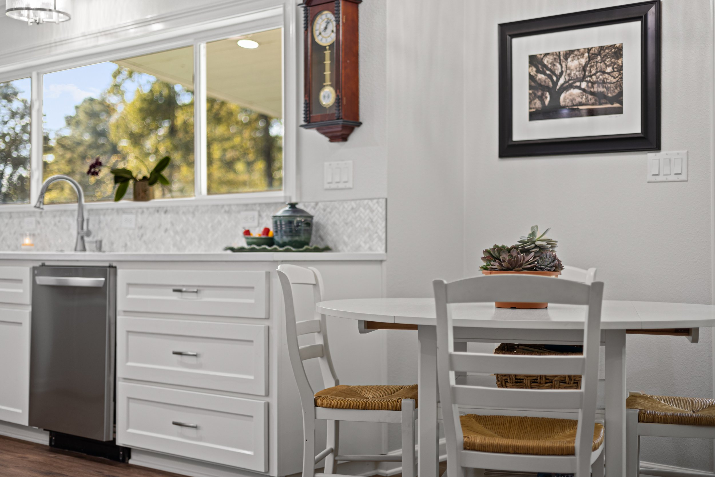 DINING KITCHEN - NF 47 Lake Cherokee-43.jpg