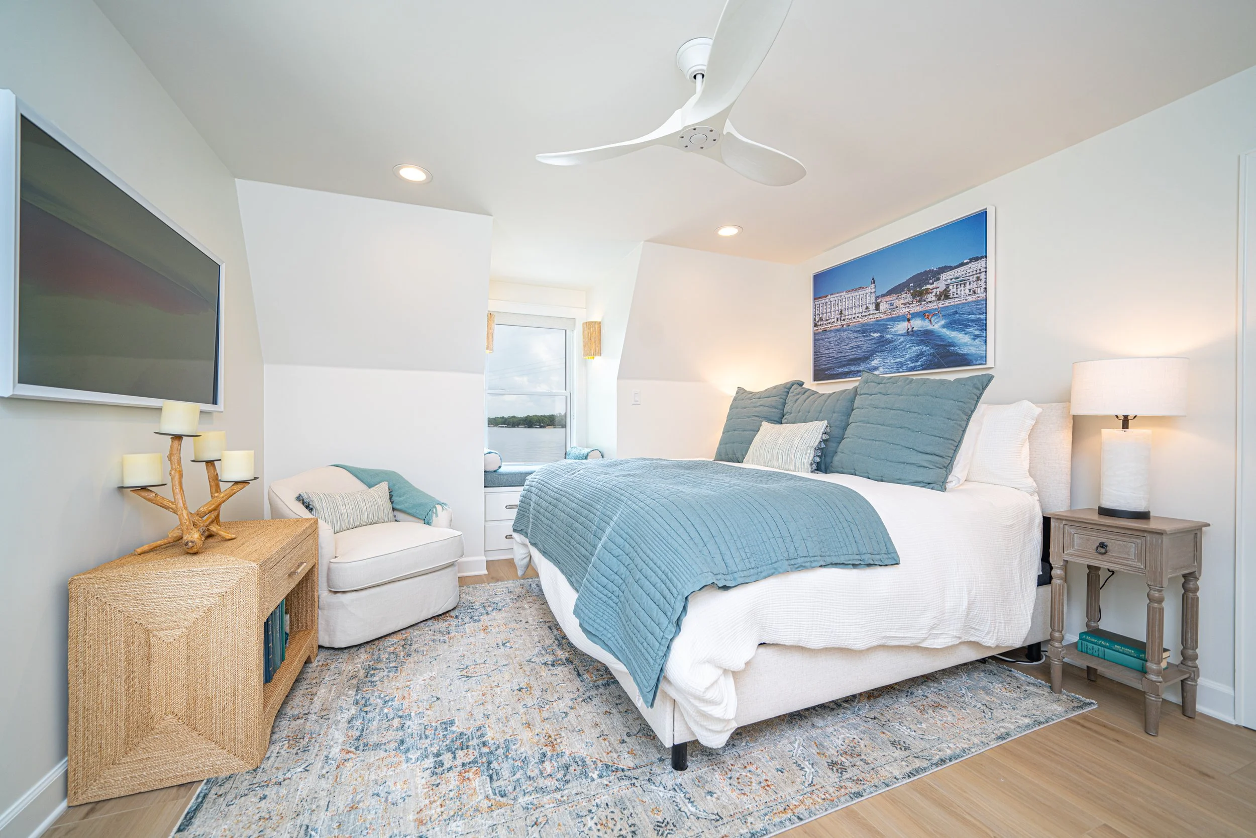 17 Guest 2 Bedroom (1).JPG