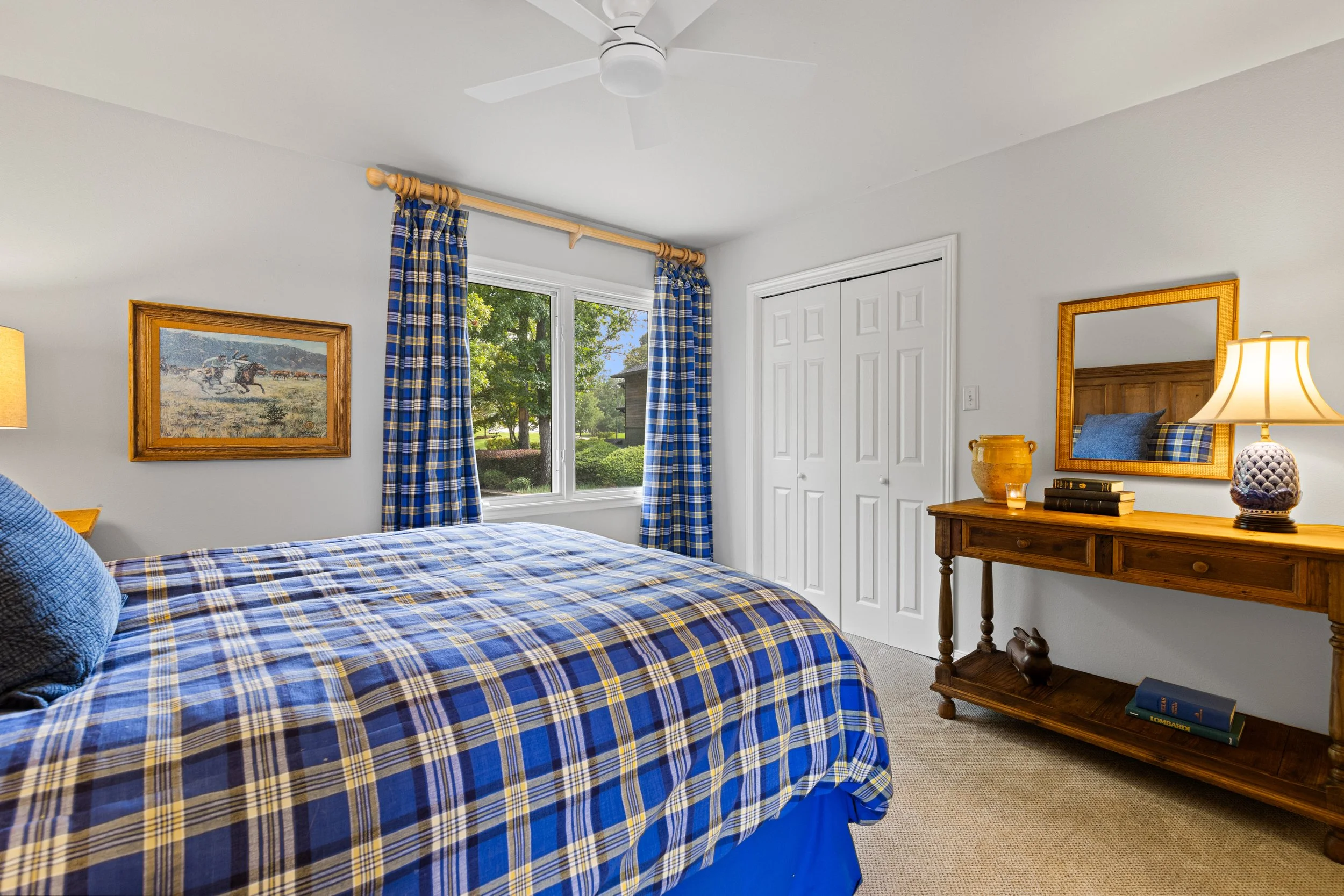 GUEST BED (2) - ST 48 Lake Cherokee-75.jpg