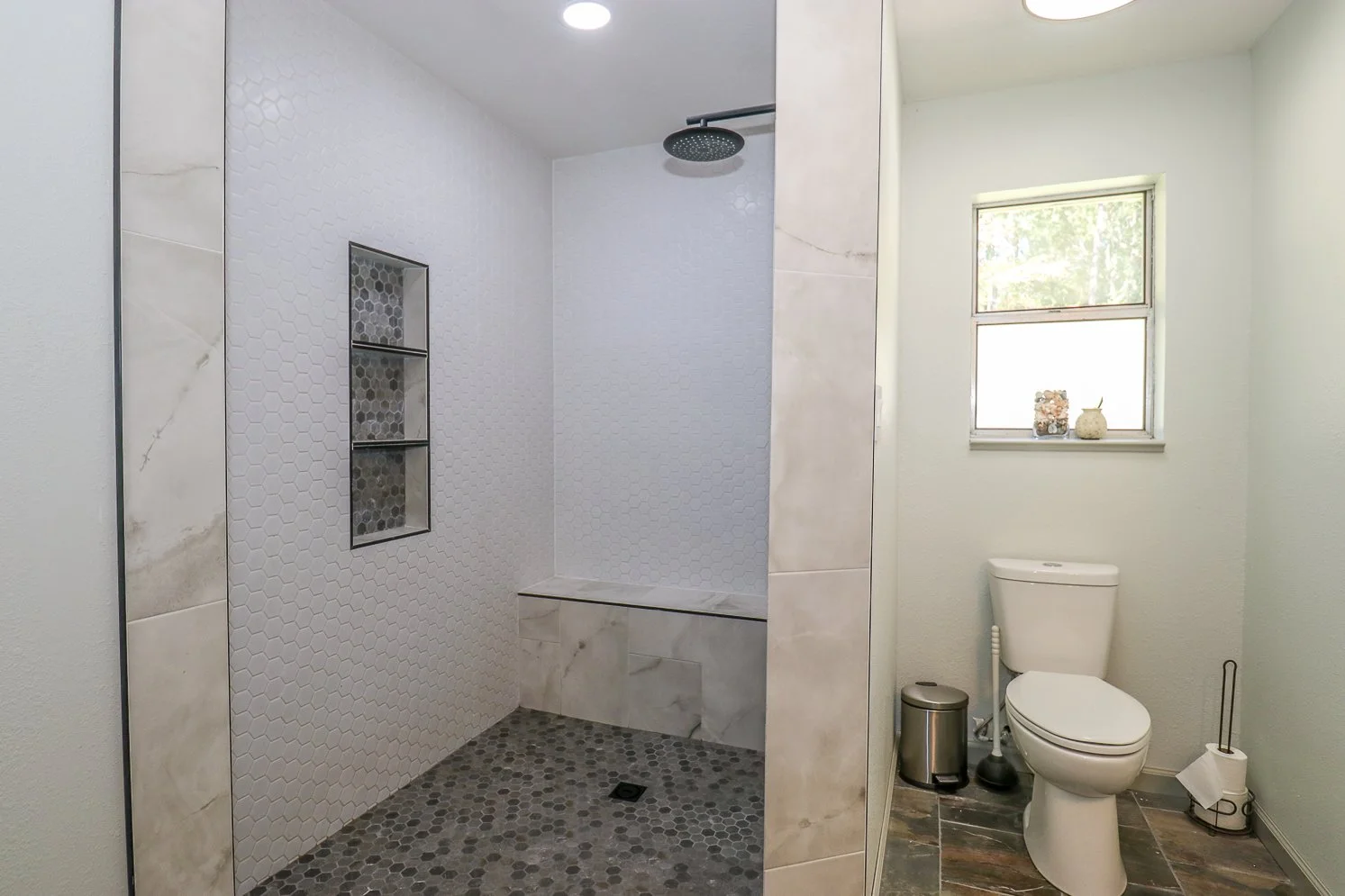 Master Bath - 395 Delmora- IMG_4559.jpg