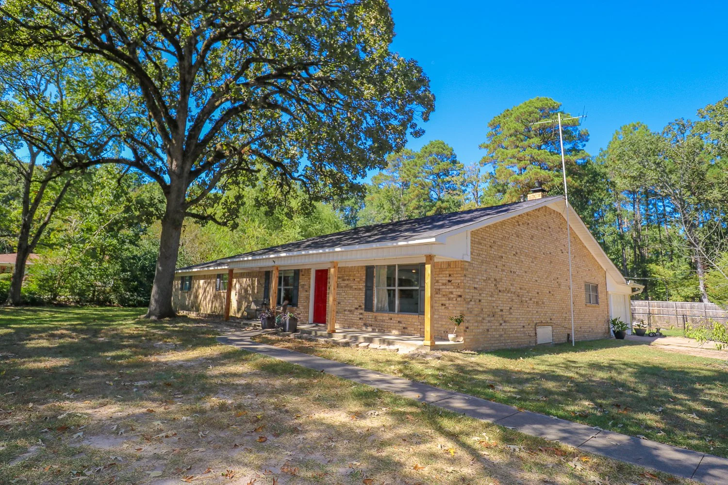 395 Delmora- IMG_4572.jpg