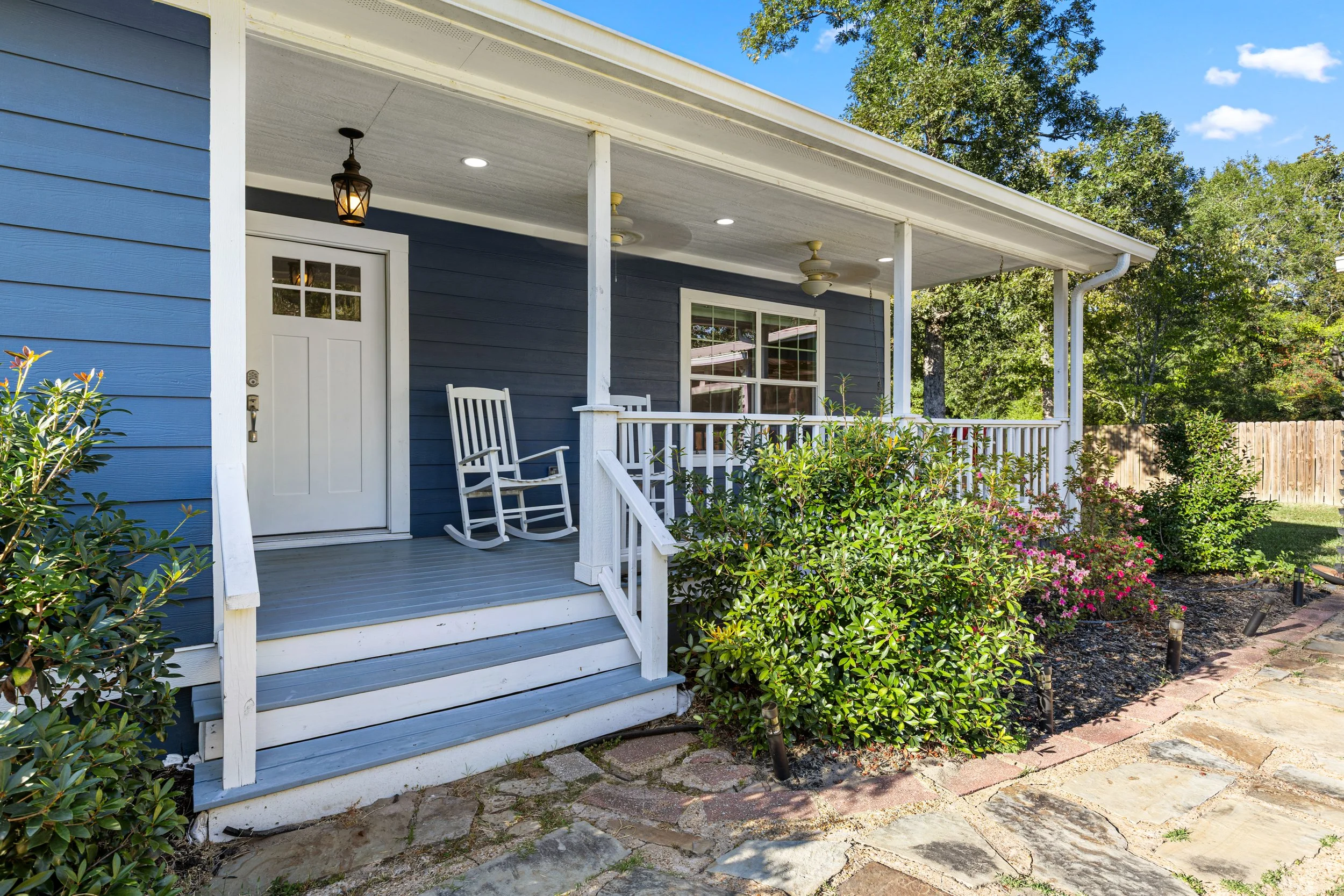 RSIDE PORCH - NF 47 Lake Cherokee-14.jpg