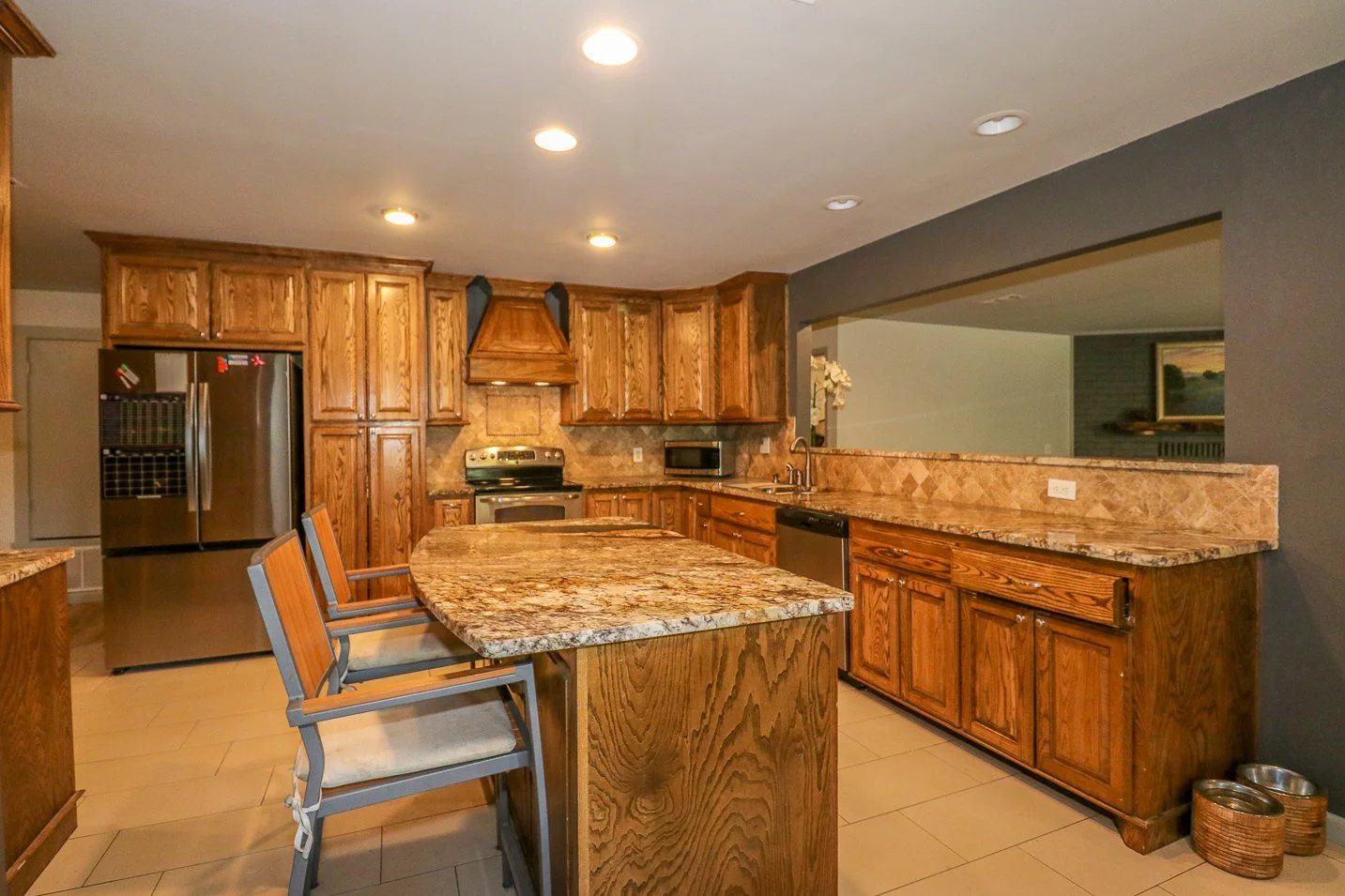 Kitchen - 395 Delmora- IMG_4516.jpg