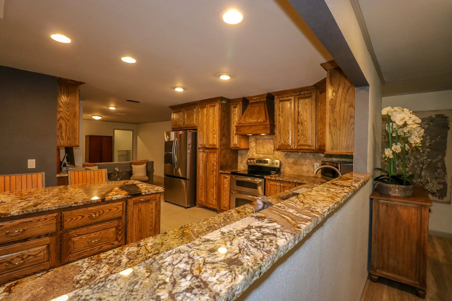 Kitchen - 395 Delmora- IMG_4545.jpg