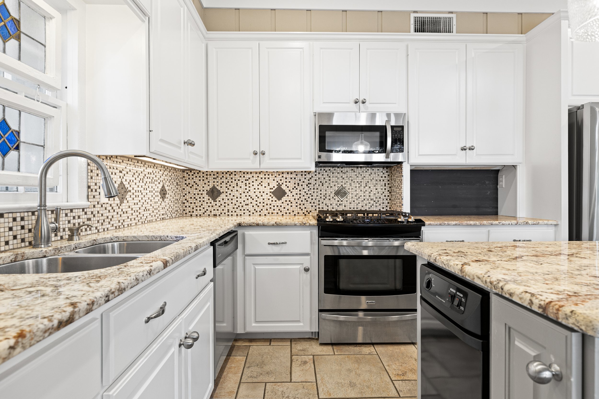 Kitchen - NK 26-45.jpg