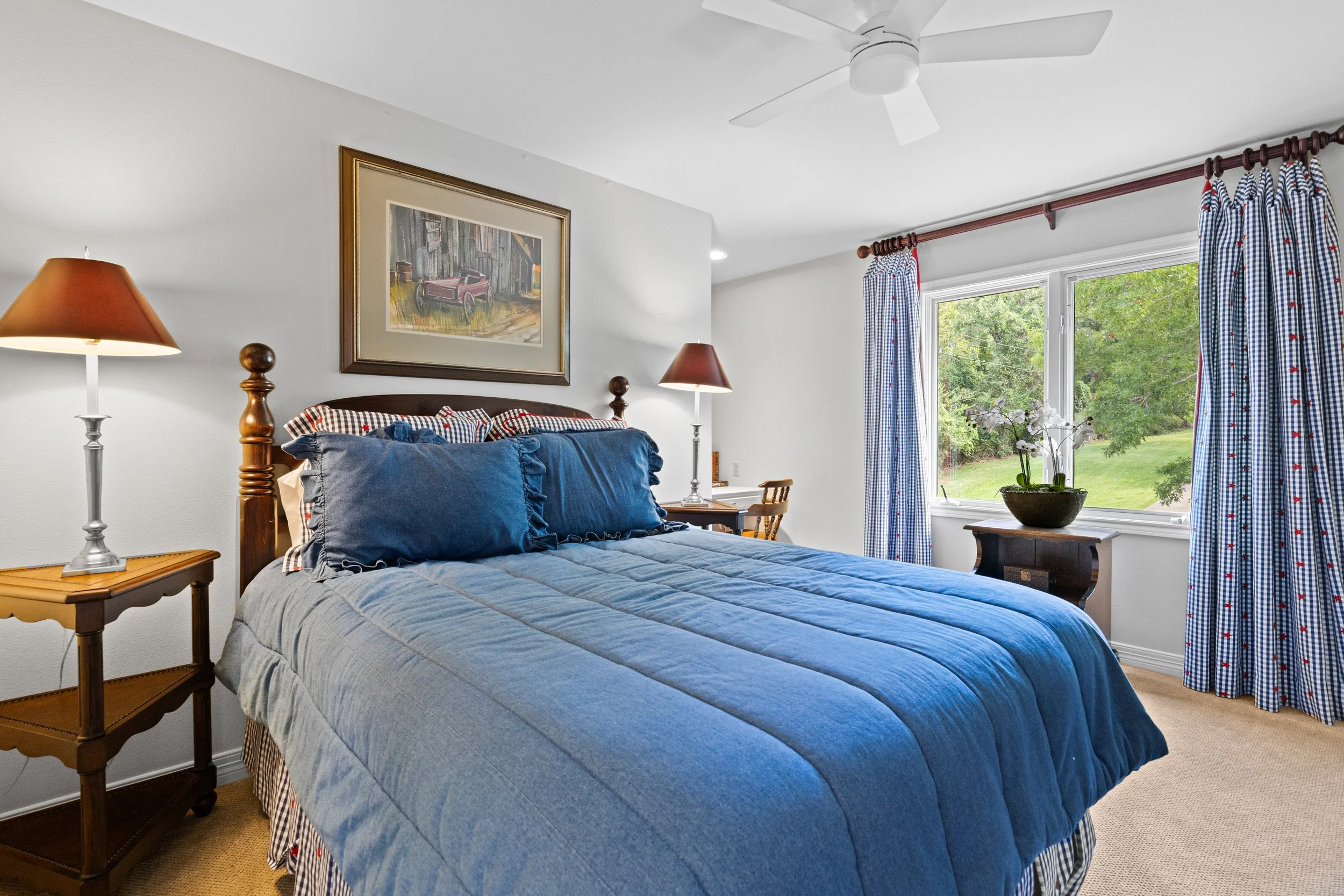 GUEST BED (1) - ST 48 Lake Cherokee-73.jpg