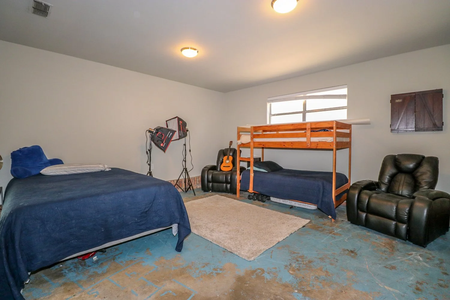 Game Room - 395 Delmora- IMG_4547.jpg