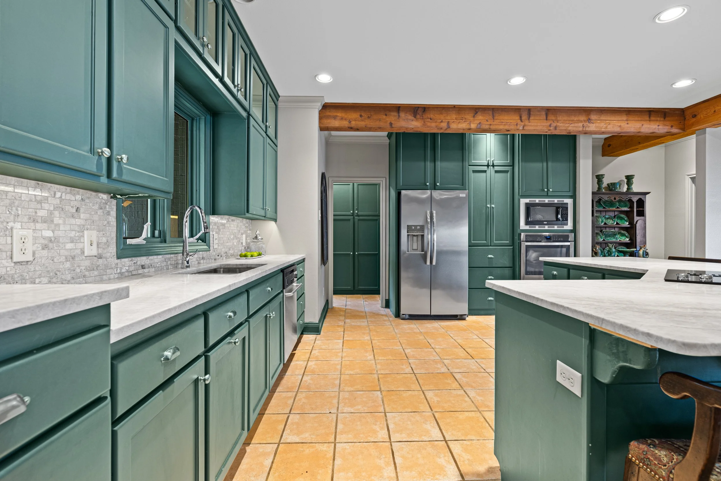 KITCHEN - ST 48 Lake Cherokee-36.jpg