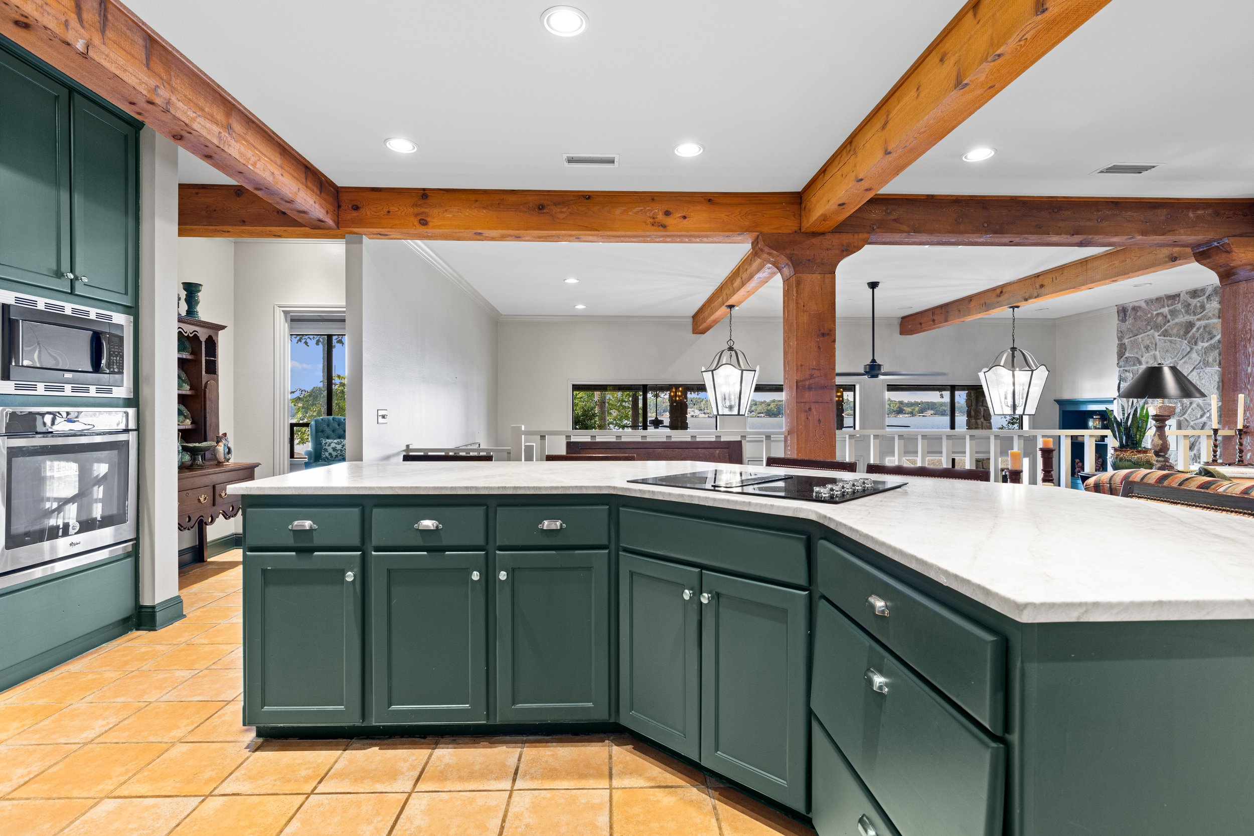 KITCHEN - ST 48 Lake Cherokee-40.jpg