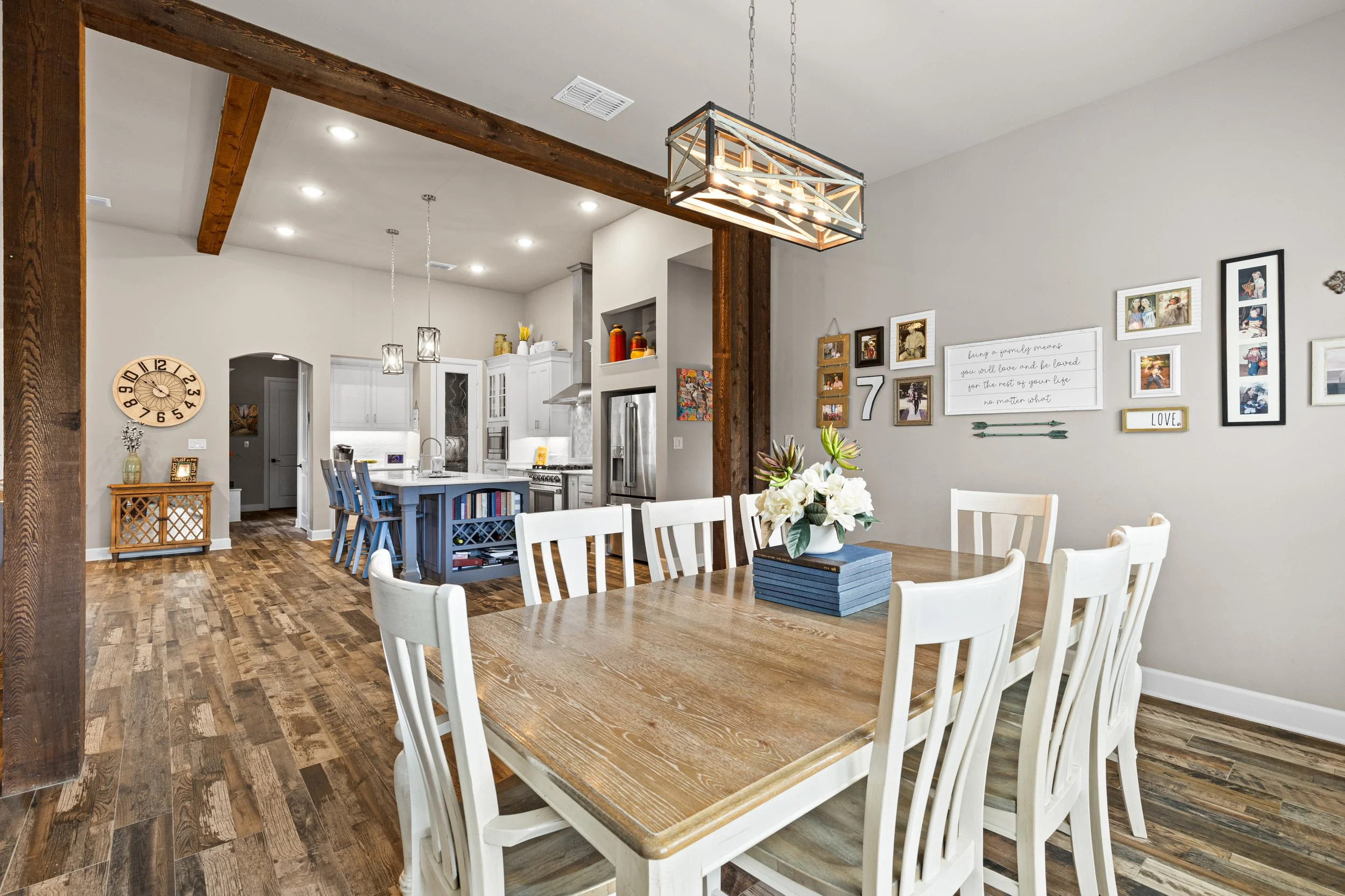 14 4022 Hidden Hills Cir -dining to kitchen 22.jpg