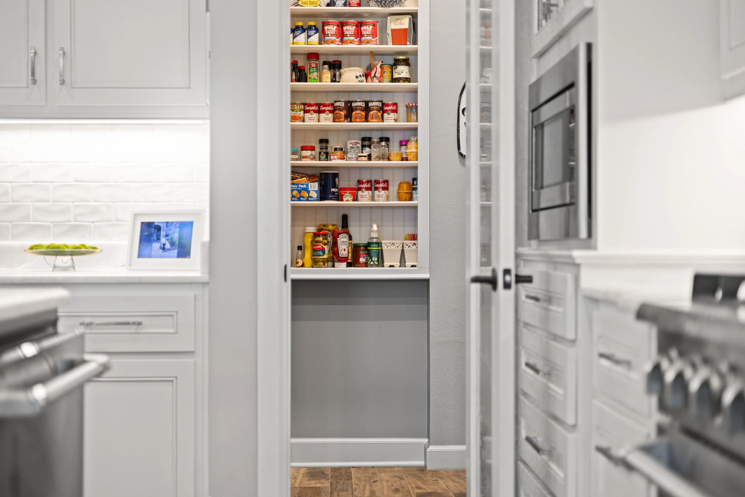 10.5 4022 Hidden Hills Cir -kitchen pantry 27.jpg