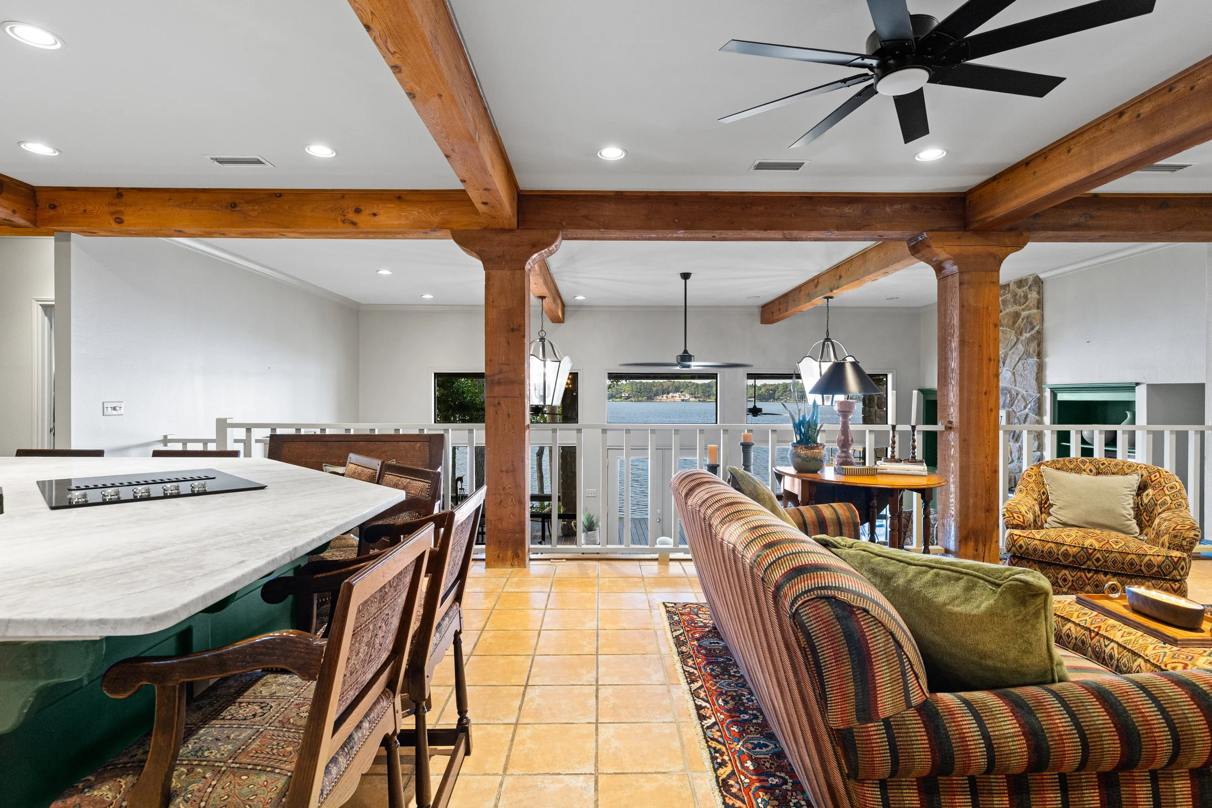 LIVING KITCHEN - ST 48 Lake Cherokee-34.jpg