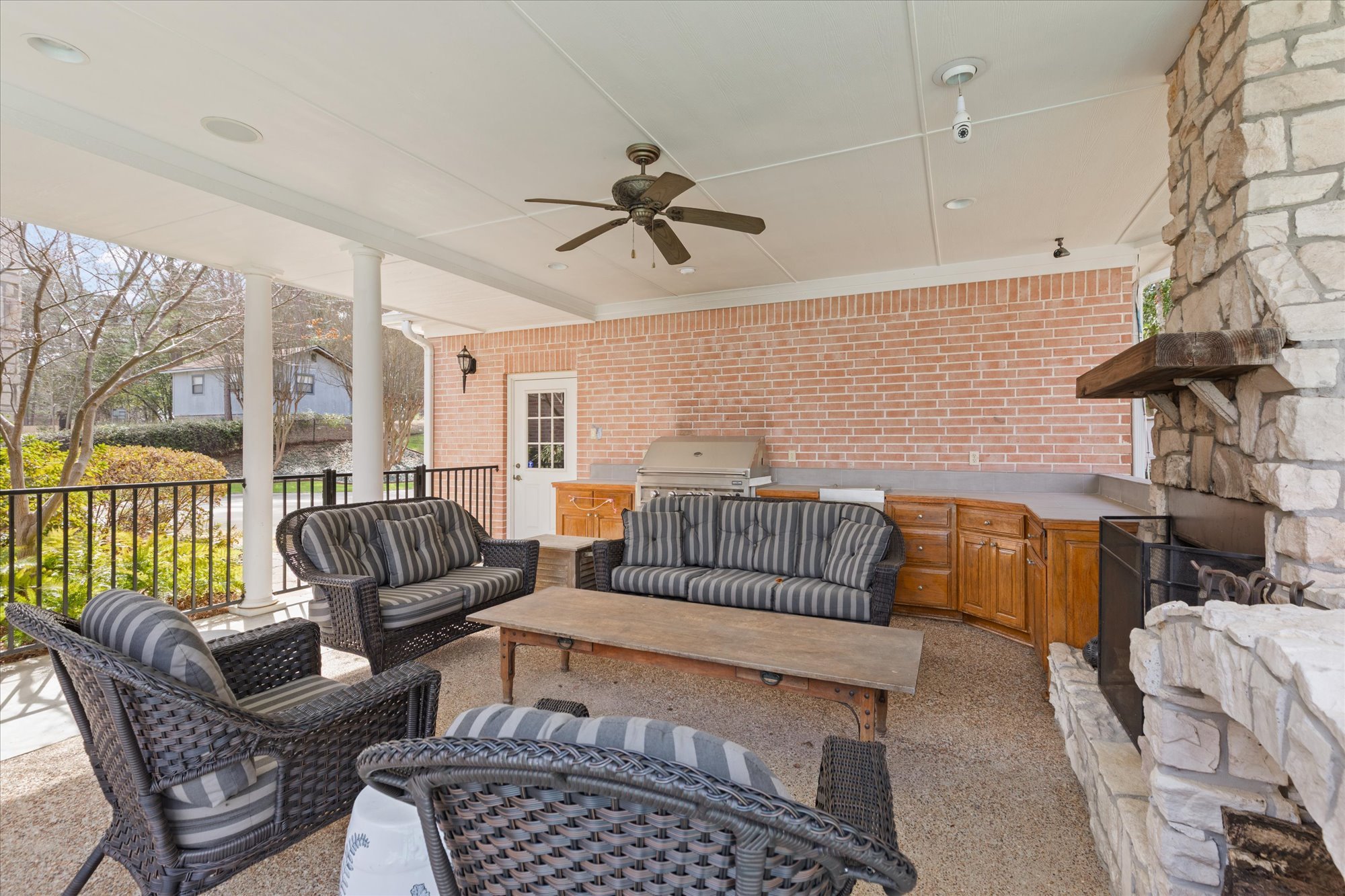 Outdoor kitchen 3.jpg