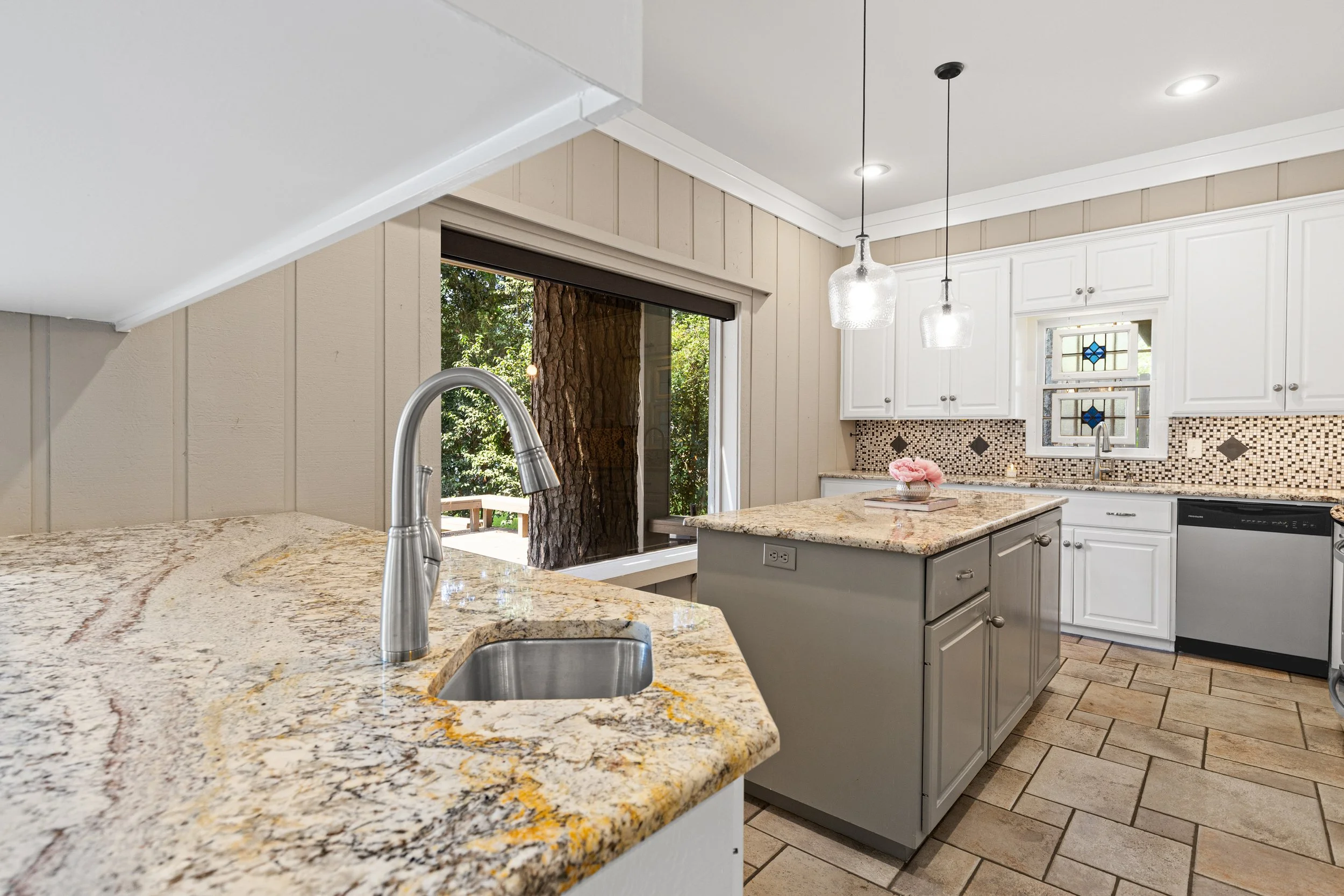 Kitchen - NK 26-43.jpg