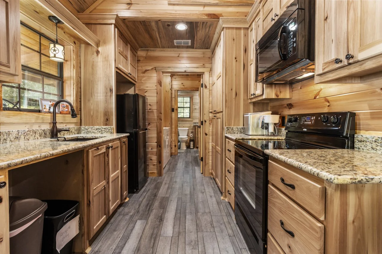 3 kitchen IMG_7404.jpg