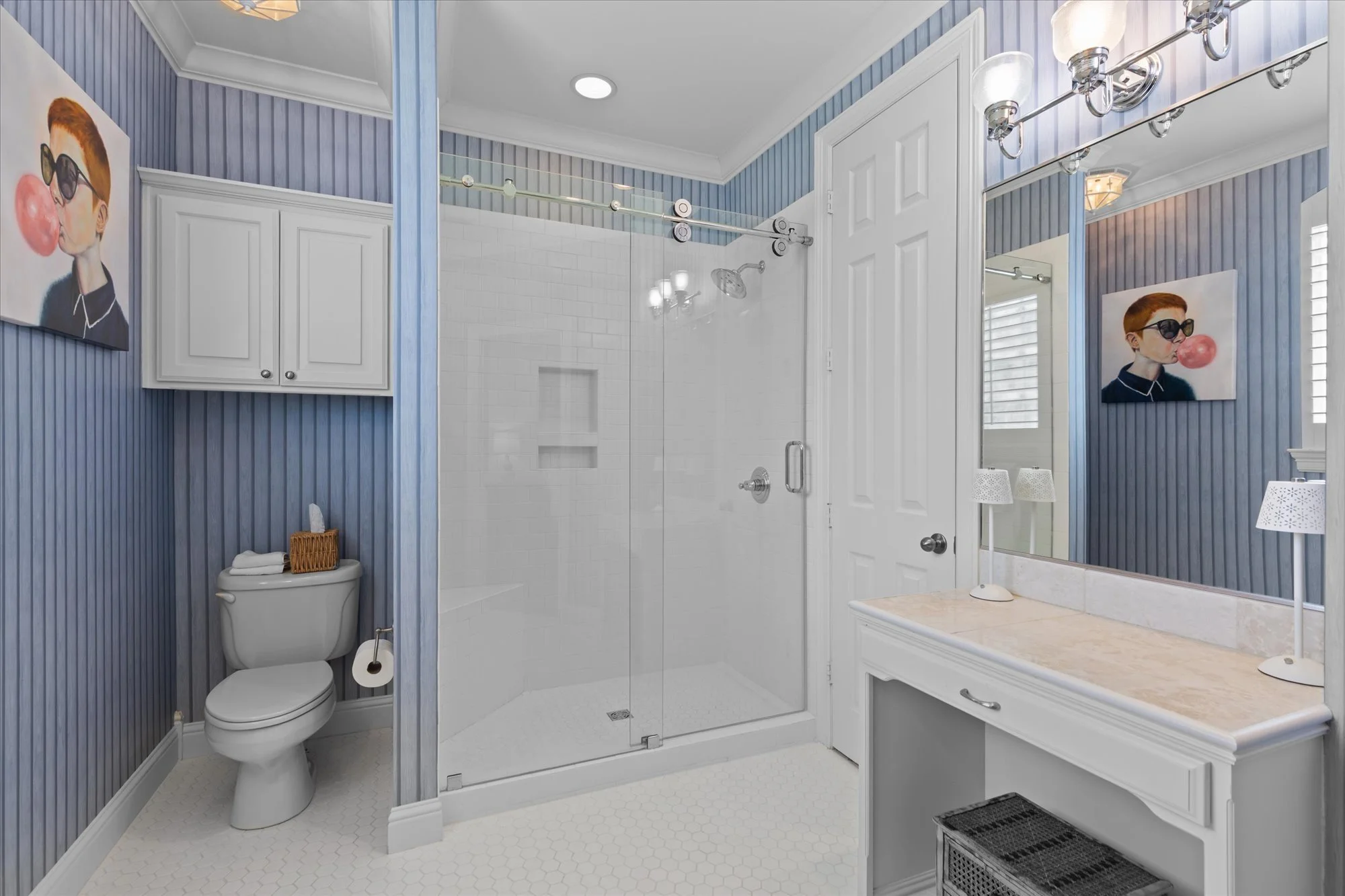 Upstairs Bathroom 1.jpg