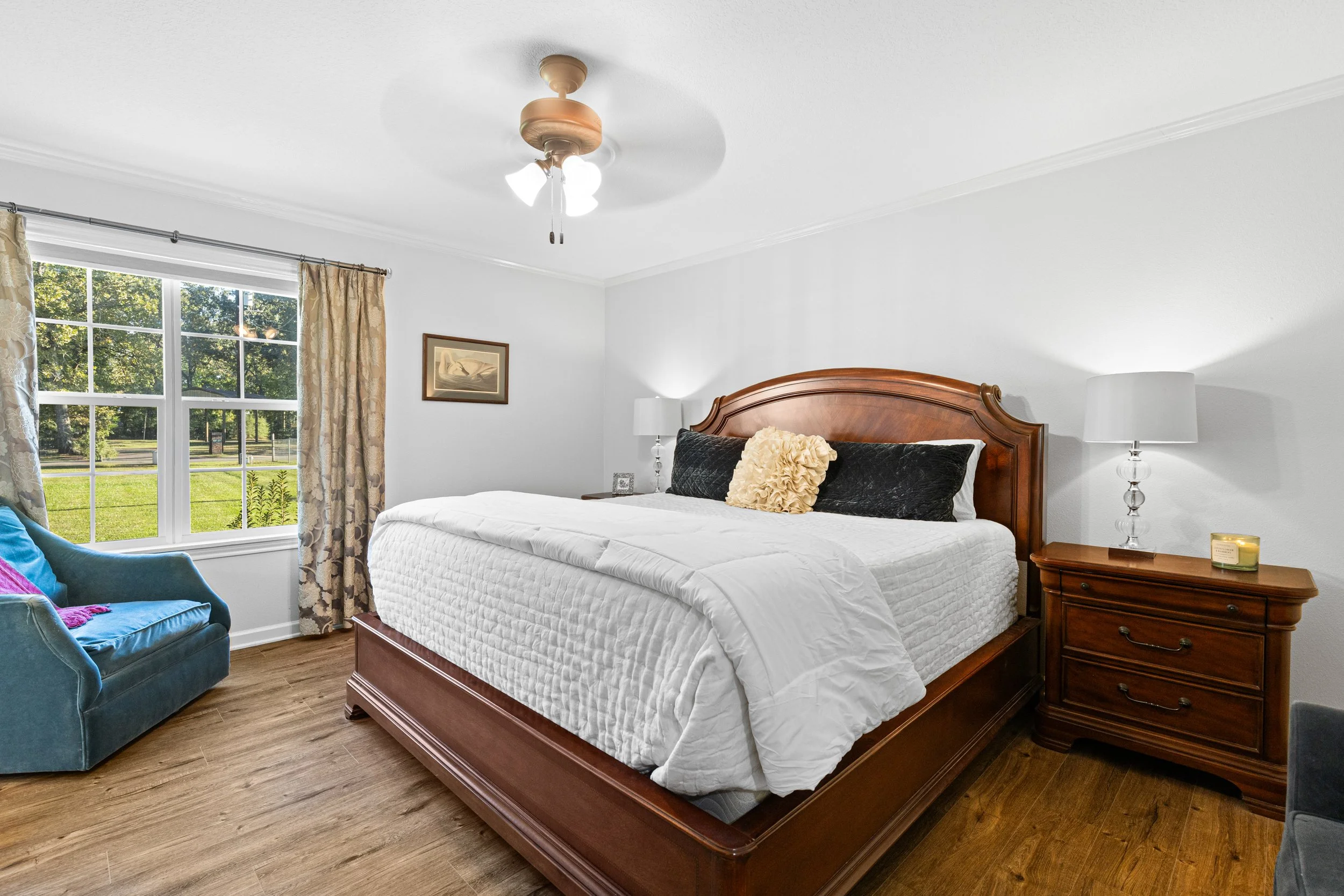 MASTER BED -NF 47 Lake Cherokee-52.jpg