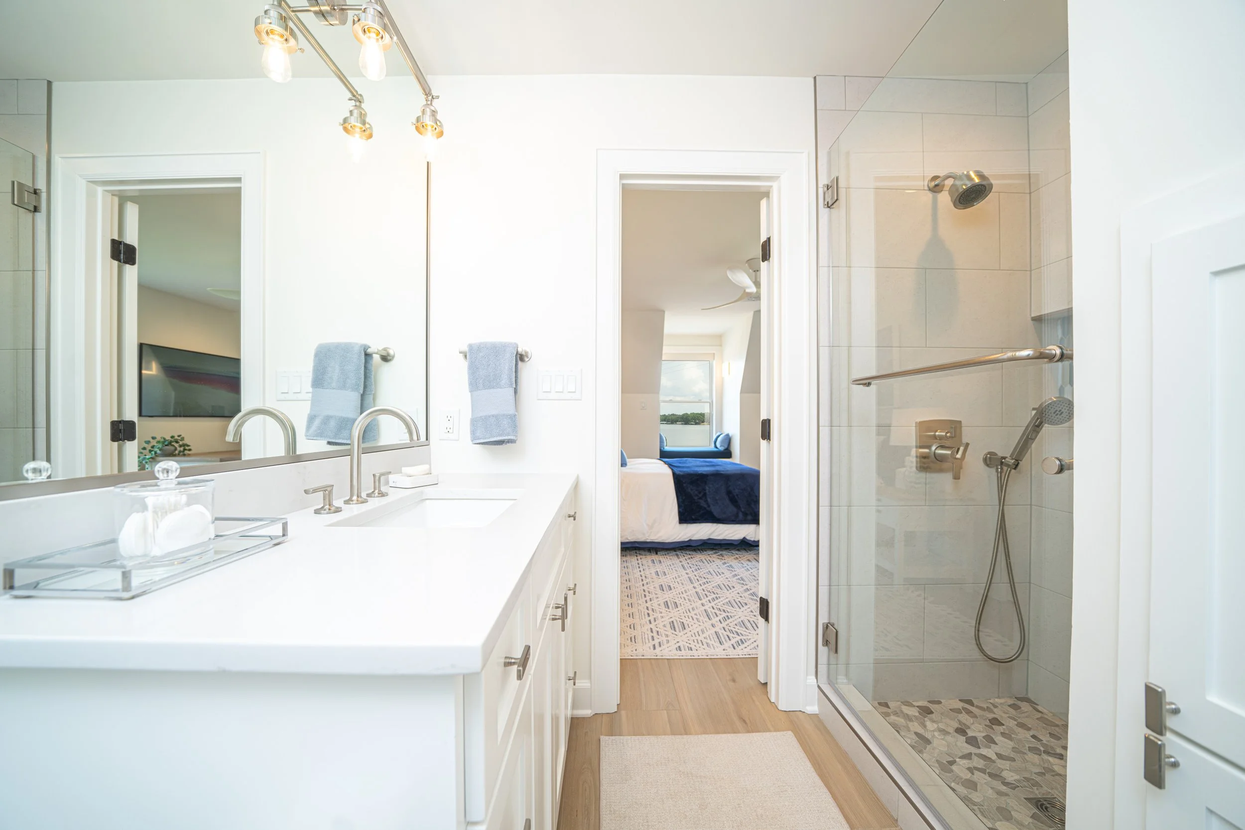 21 Guest 1 Bathroom.JPG