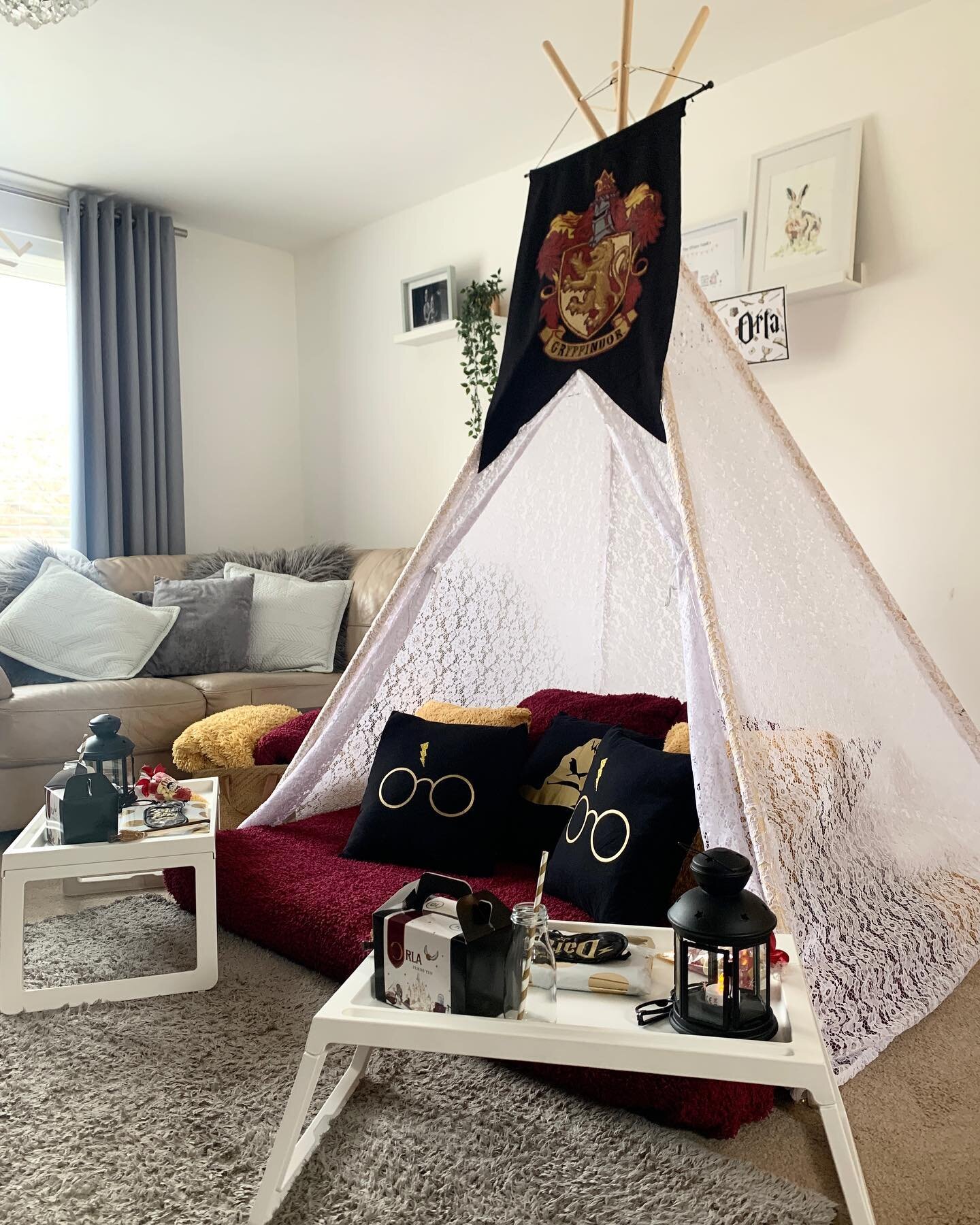 GRYFFIN-DORM DOUBLE WIGWAM 

&ldquo;Orla had the best time and they both thoroughly enjoyed themselves. Orla absolutely loved all of her extra Harry Potter bits and we can&rsquo;t thank you enough. She&rsquo;s told everyone about it!&rdquo;

Always l