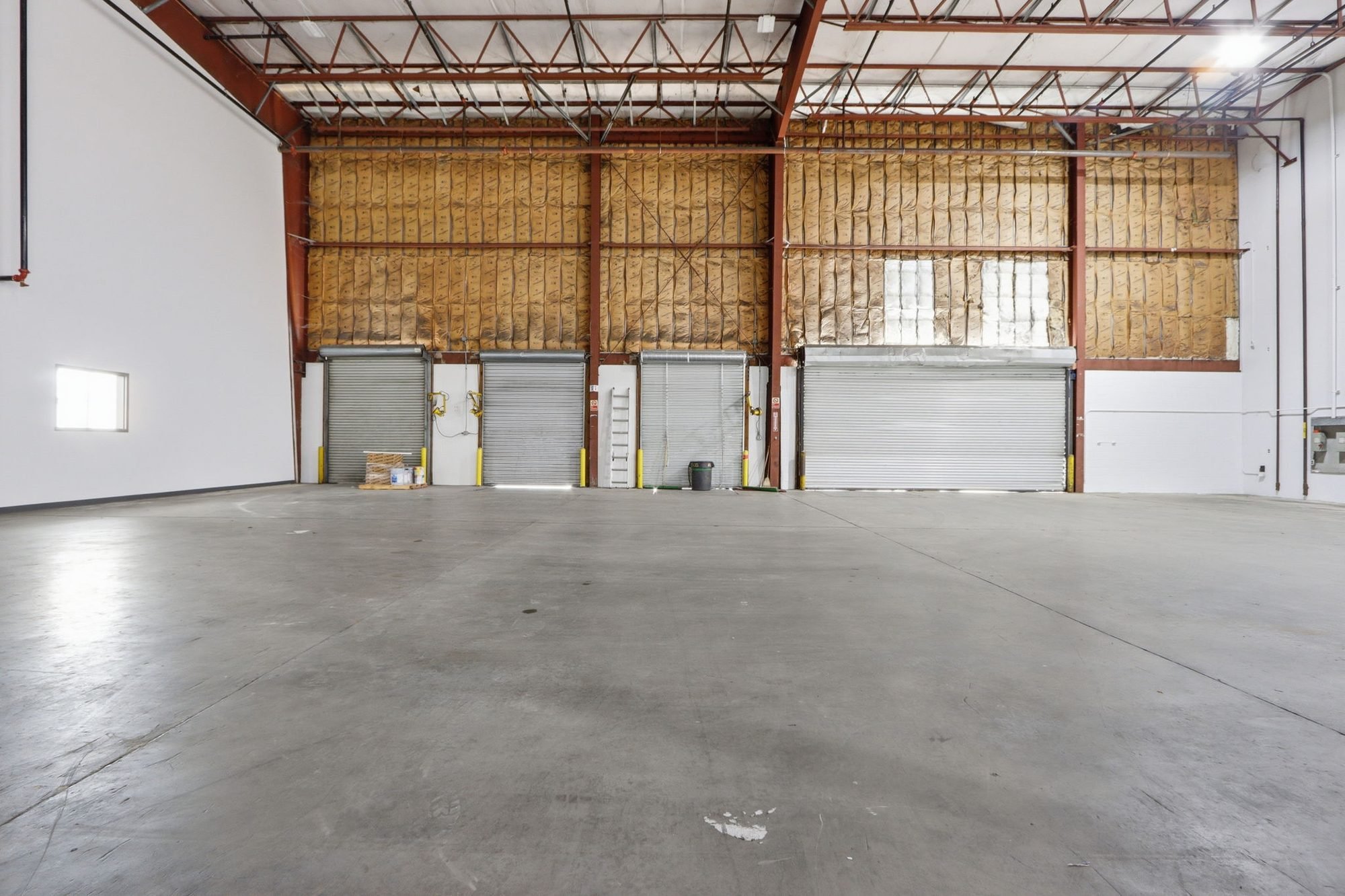 morrow-warehouse-refresh-spec-office-pod-06.jpg