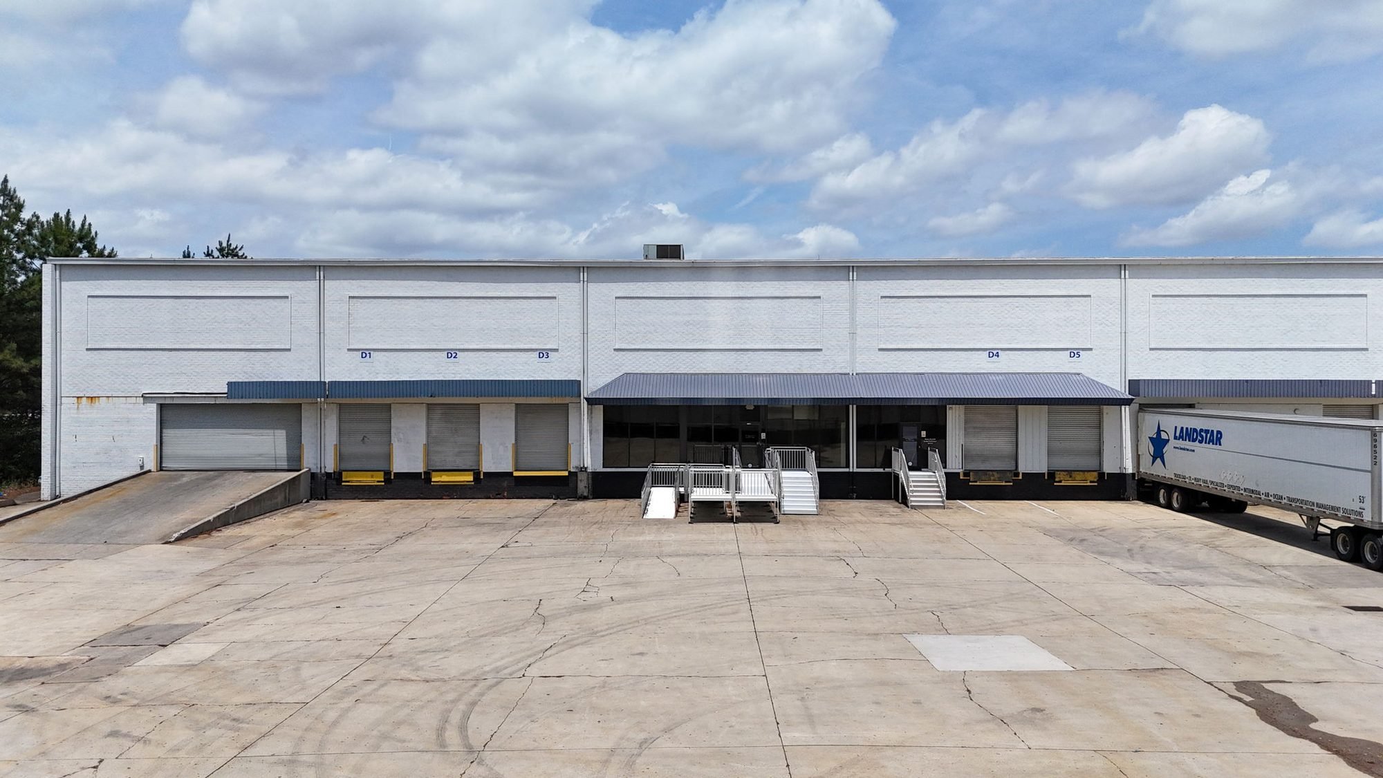 morrow-warehouse-refresh-spec-office-pod-07.jpg