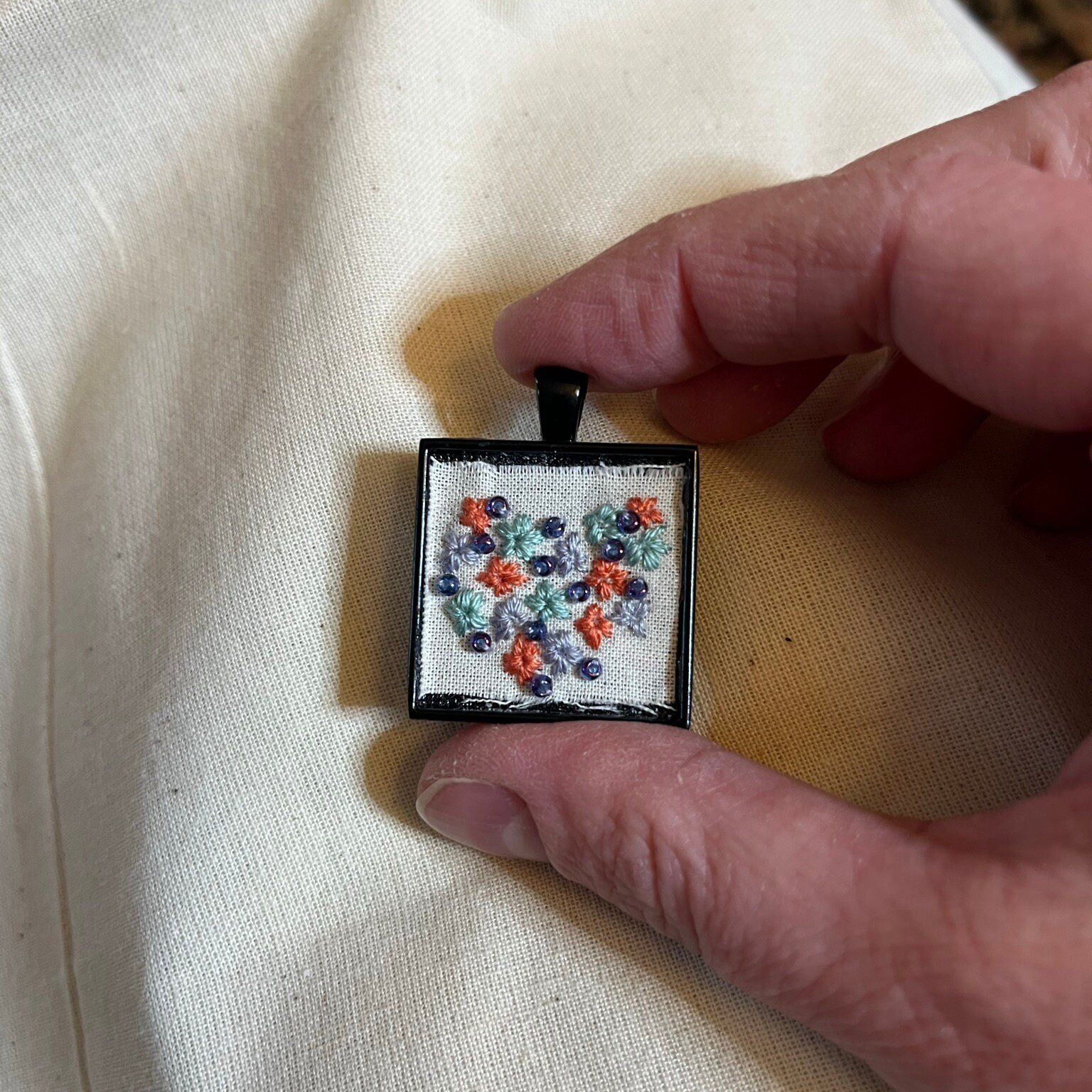 https://i.etsystatic.com/26179177/r/il/3bdcc8/3725346084/il_fullxfull.3725346084_bqfp.jpg