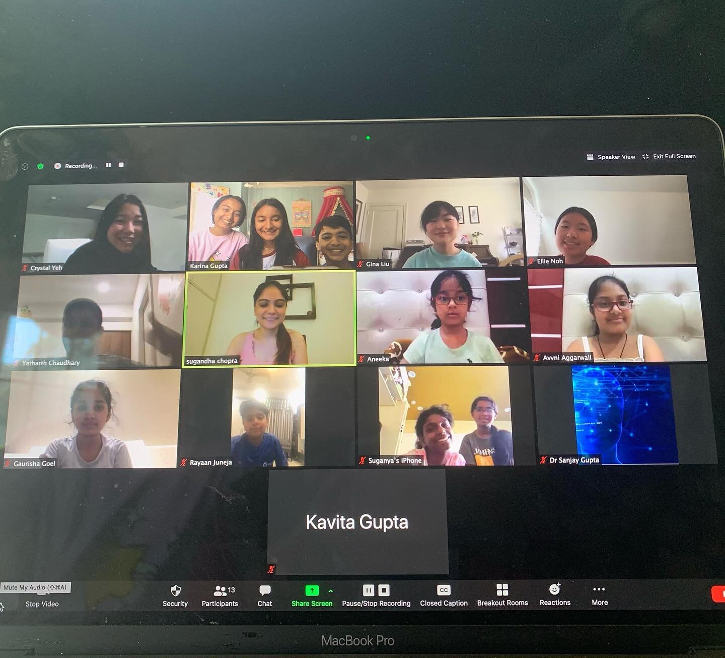 We hosted another zoom call to communicate with a school in India! 🍎🇮🇳 We learned about the students talents and got to know them so much better. Swipe to see their artwork and calligraphy!! 🎨🖌 #littlementors