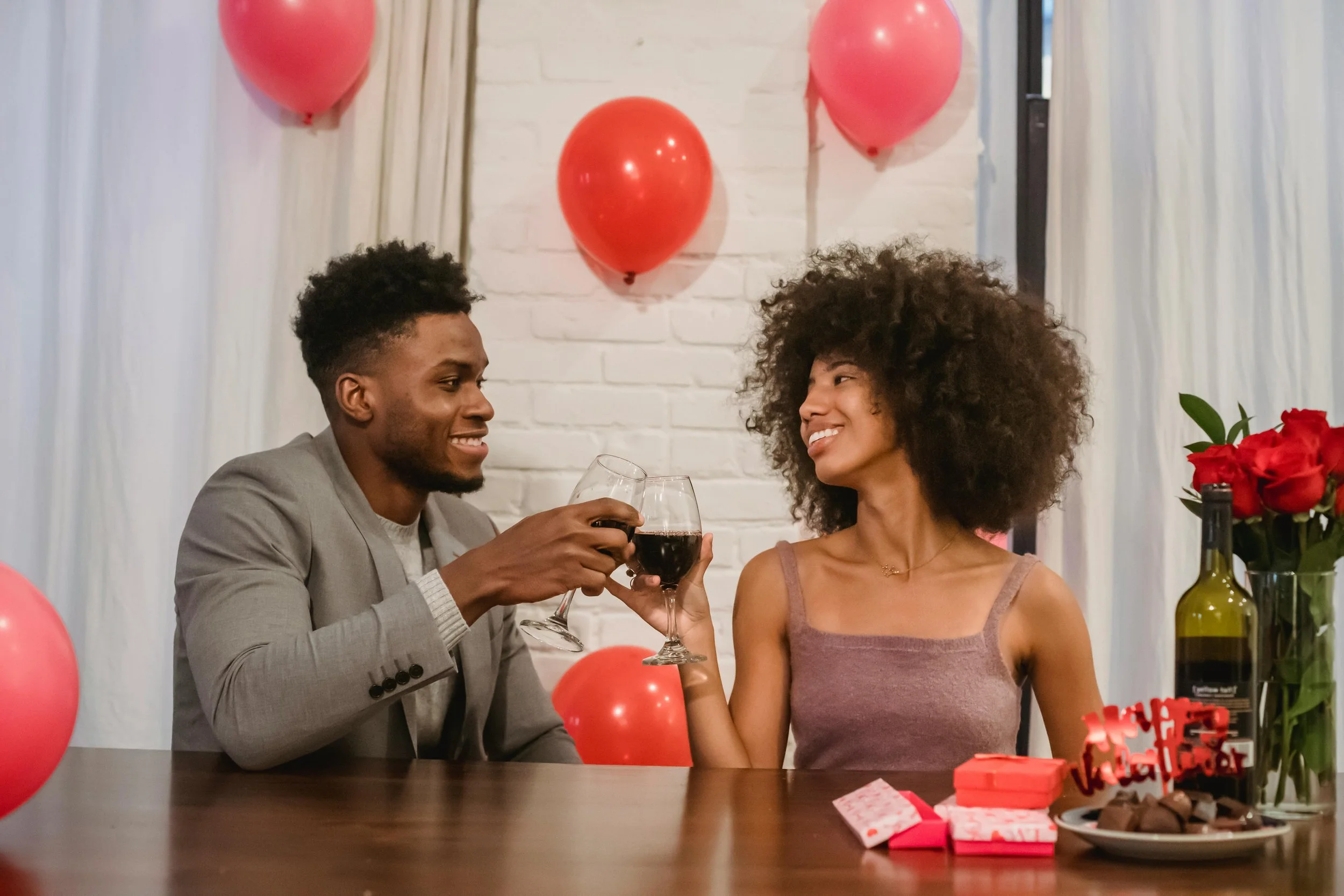 From ‘Shall We Split It?’ to Paying at the Table: How Valentine’s Day Dining Is Changing&nbsp;