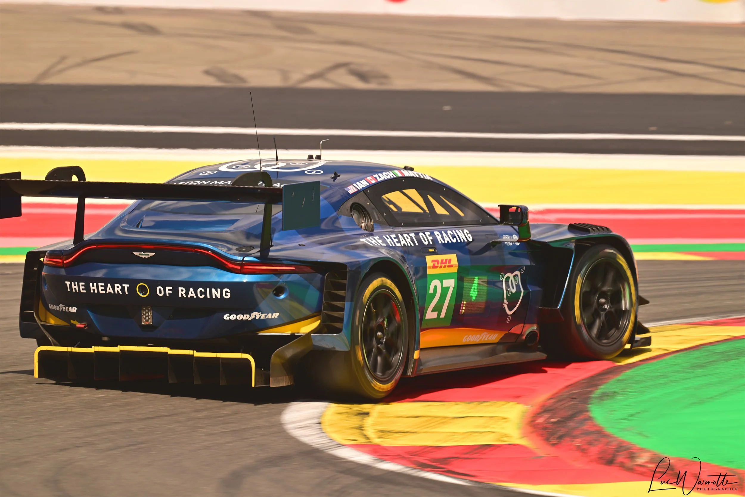 Aston Martin Vantage #27