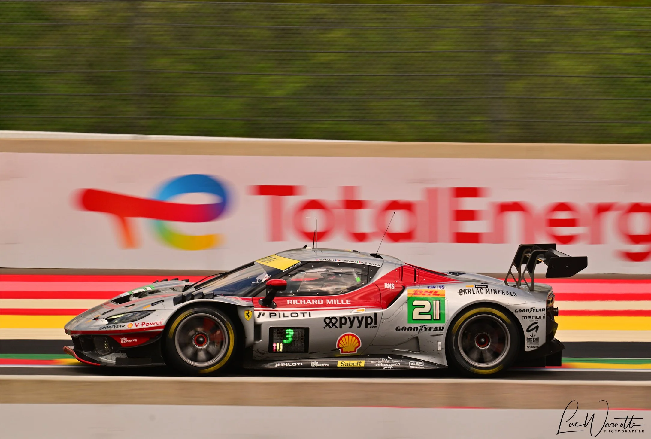 #21 Ferrari 296 LMGT3 Evo
