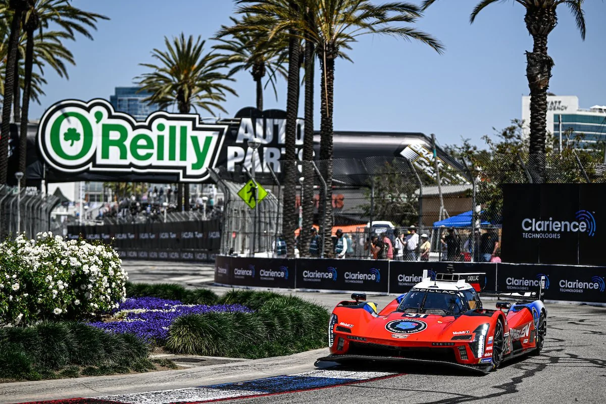 #31 Whelen Cadillac V-Series.R run by Action Express Racing