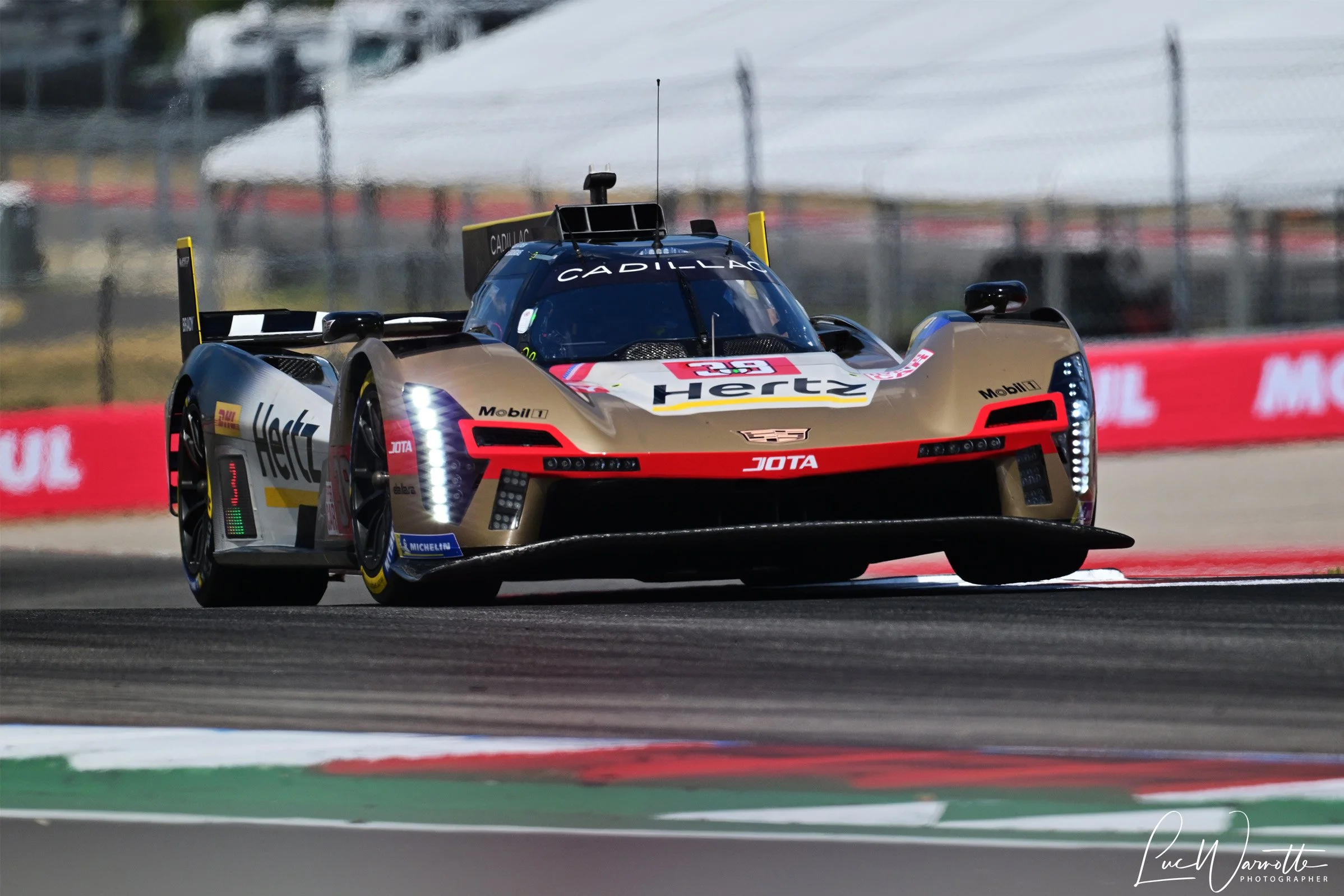 #38 JOTA Cadillac V-Series.R