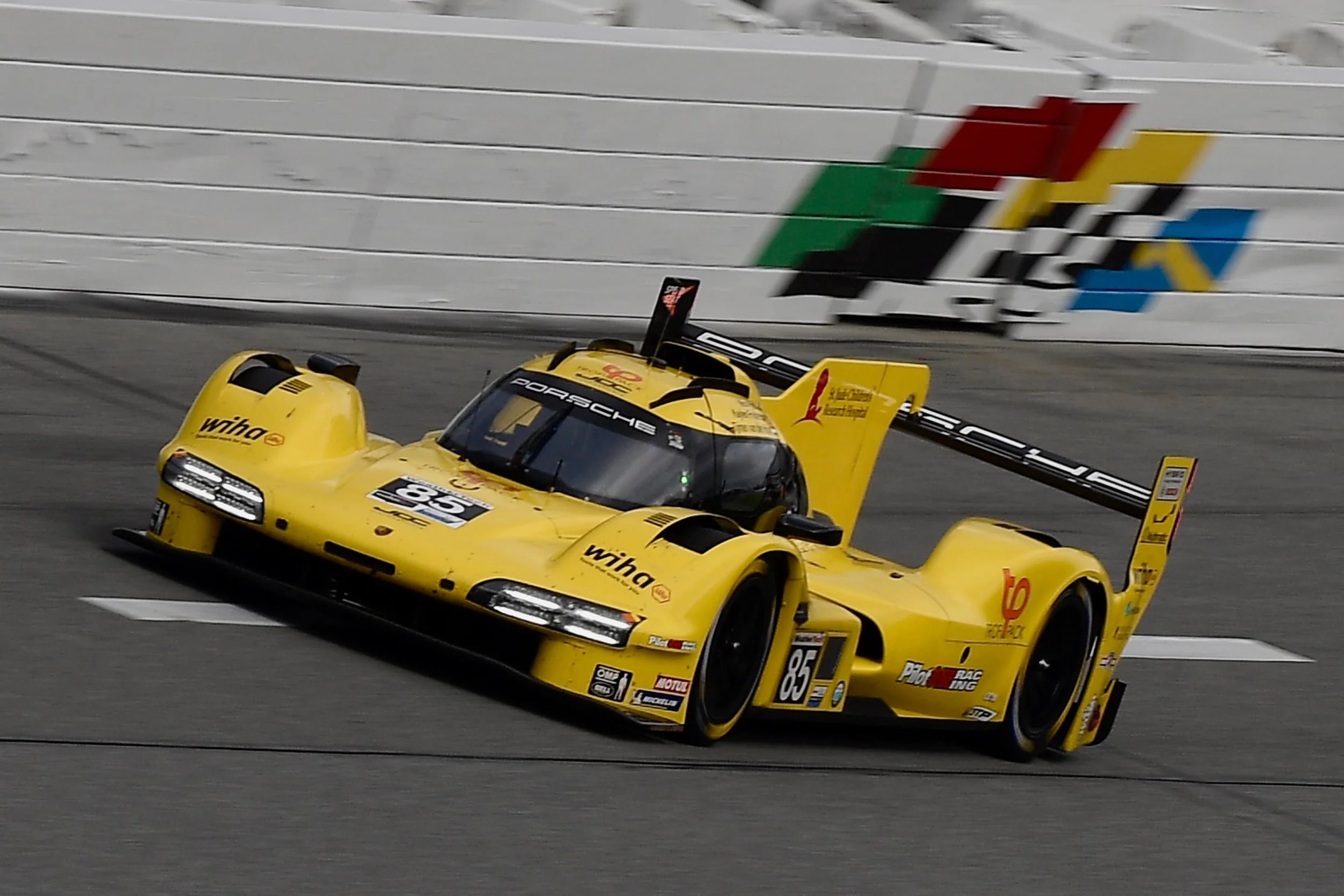 #85 Porsche 963