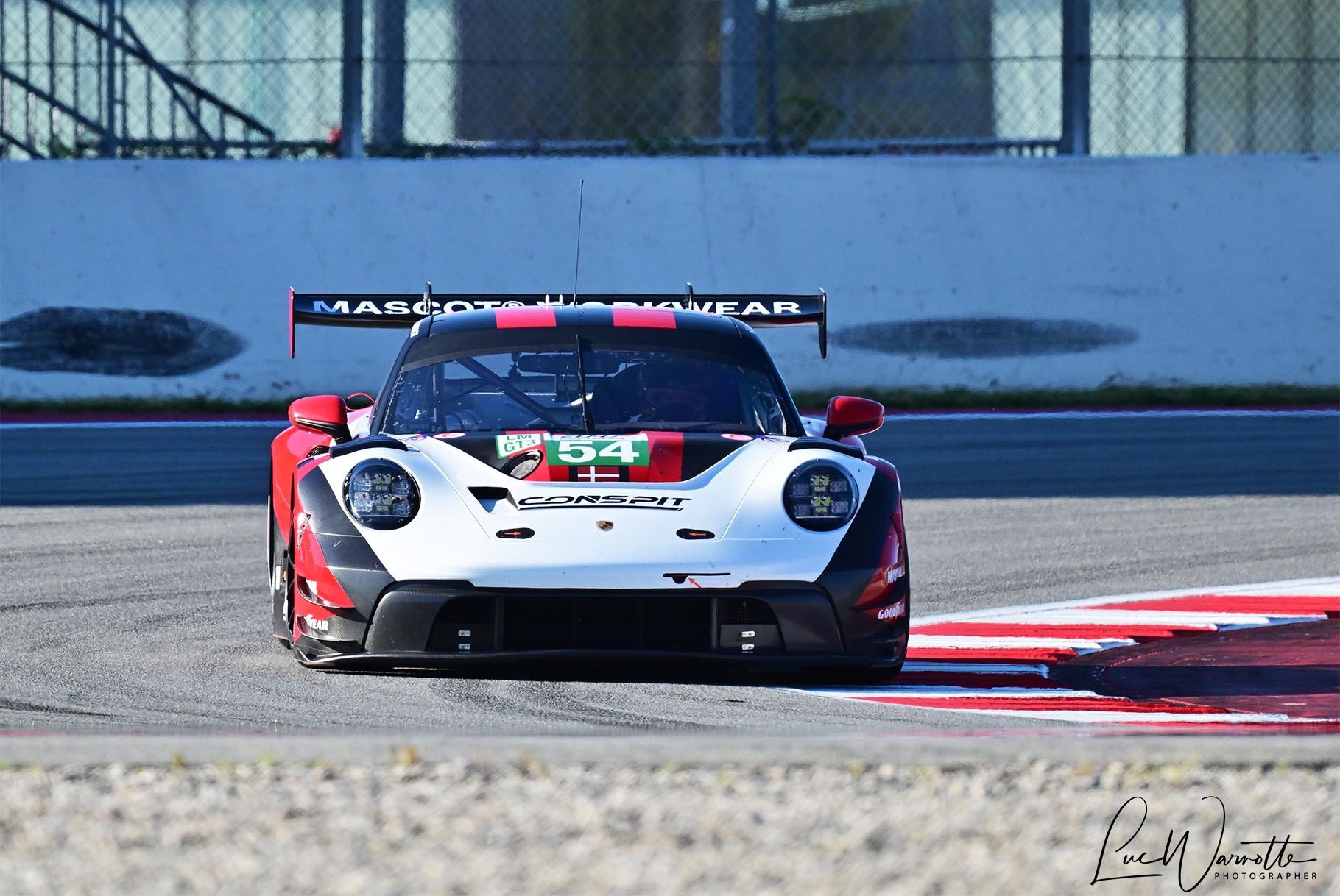 Laurin Heinrich above all during Prologue in LMGT3