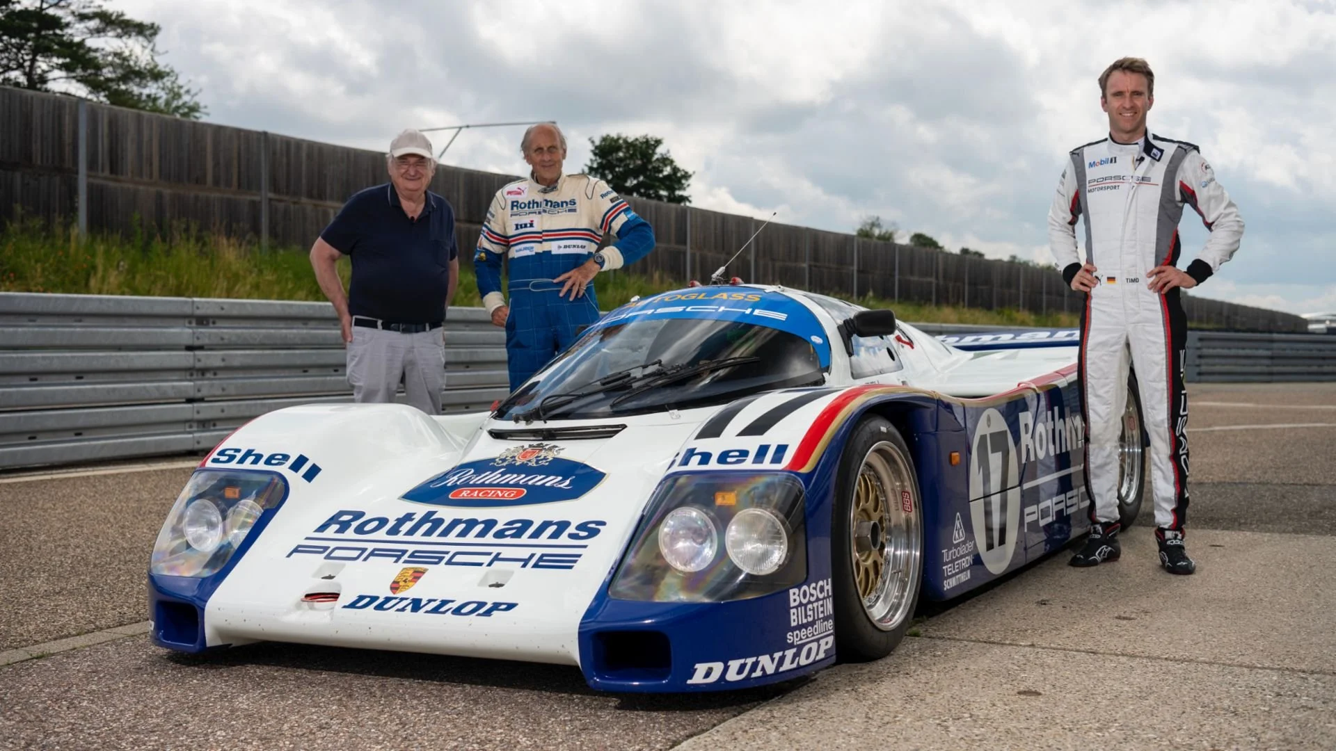 Hans-Joachim Stuck (centre) with Norbert Singer (left) and Timo Bernhard